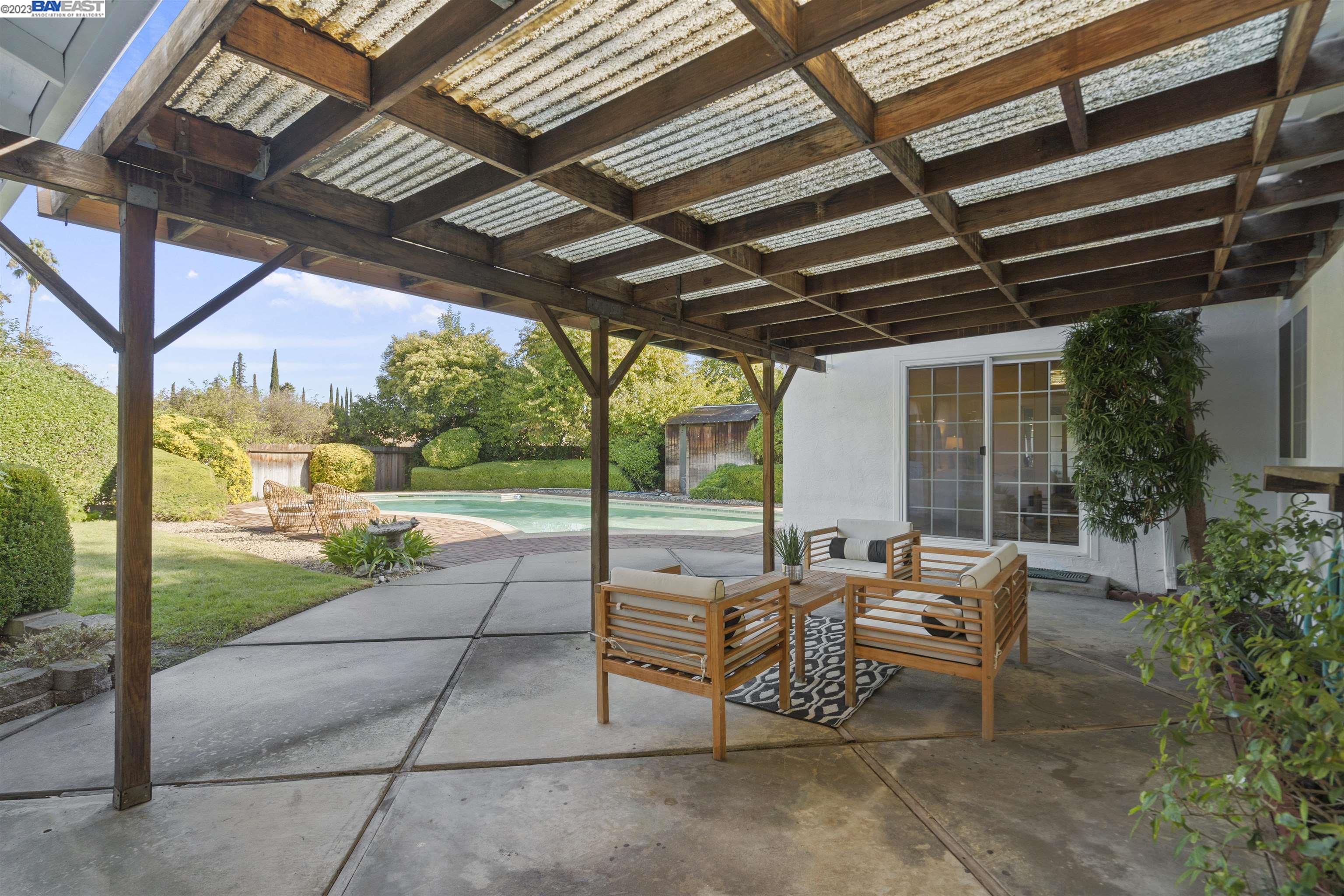 1283 Stephanie Ct