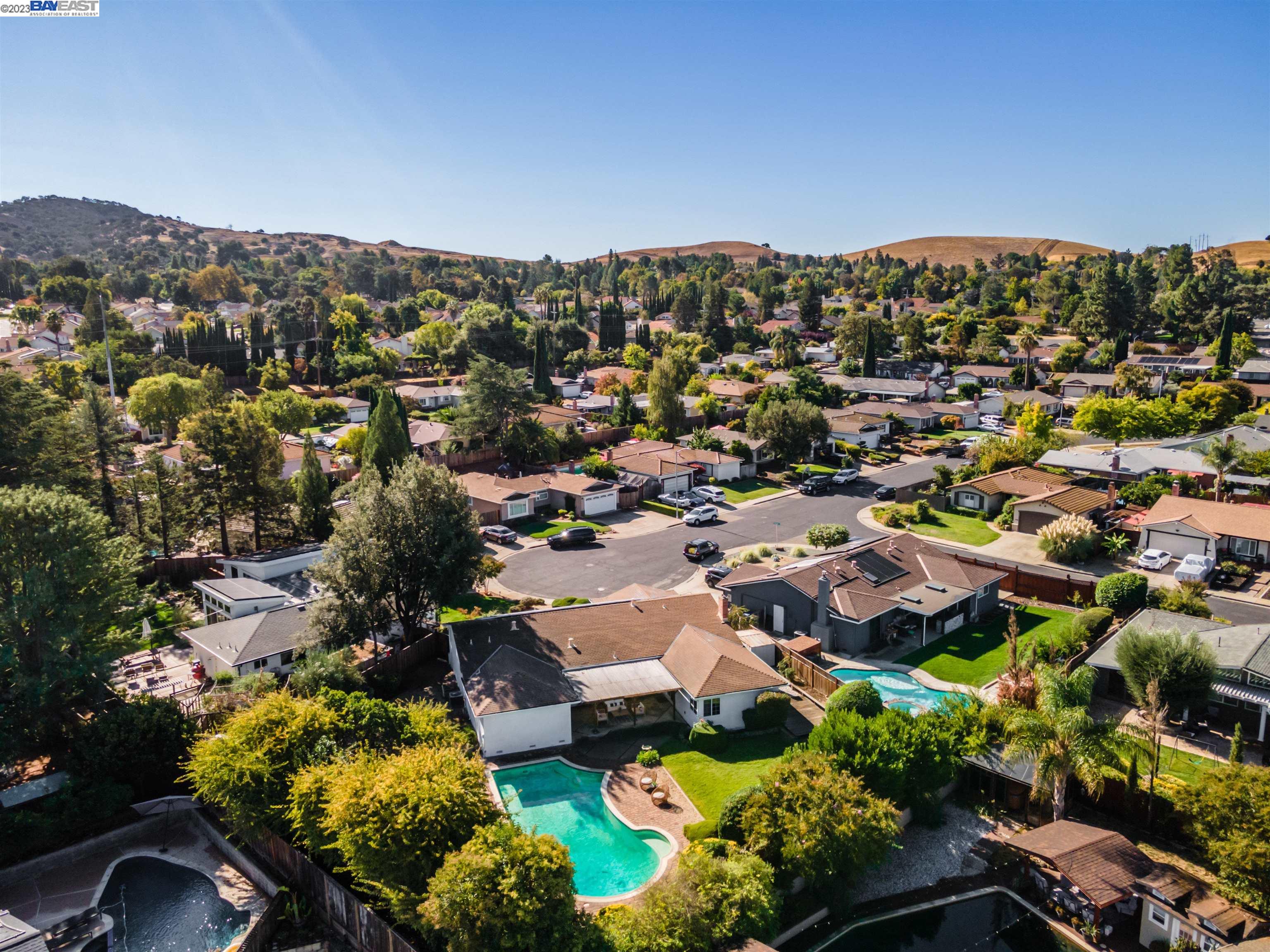 1283 Stephanie Ct