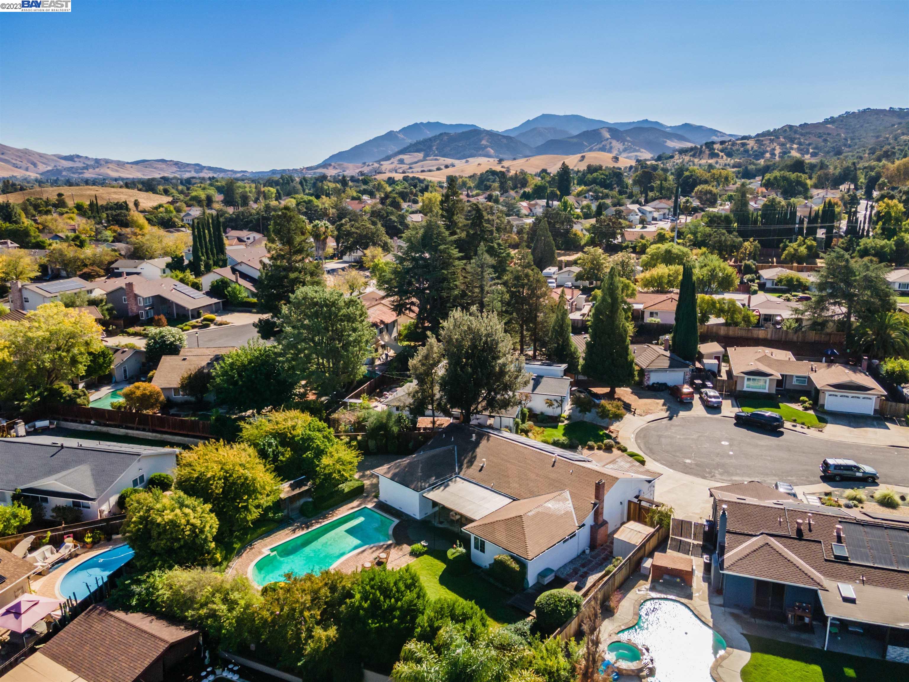 1283 Stephanie Ct