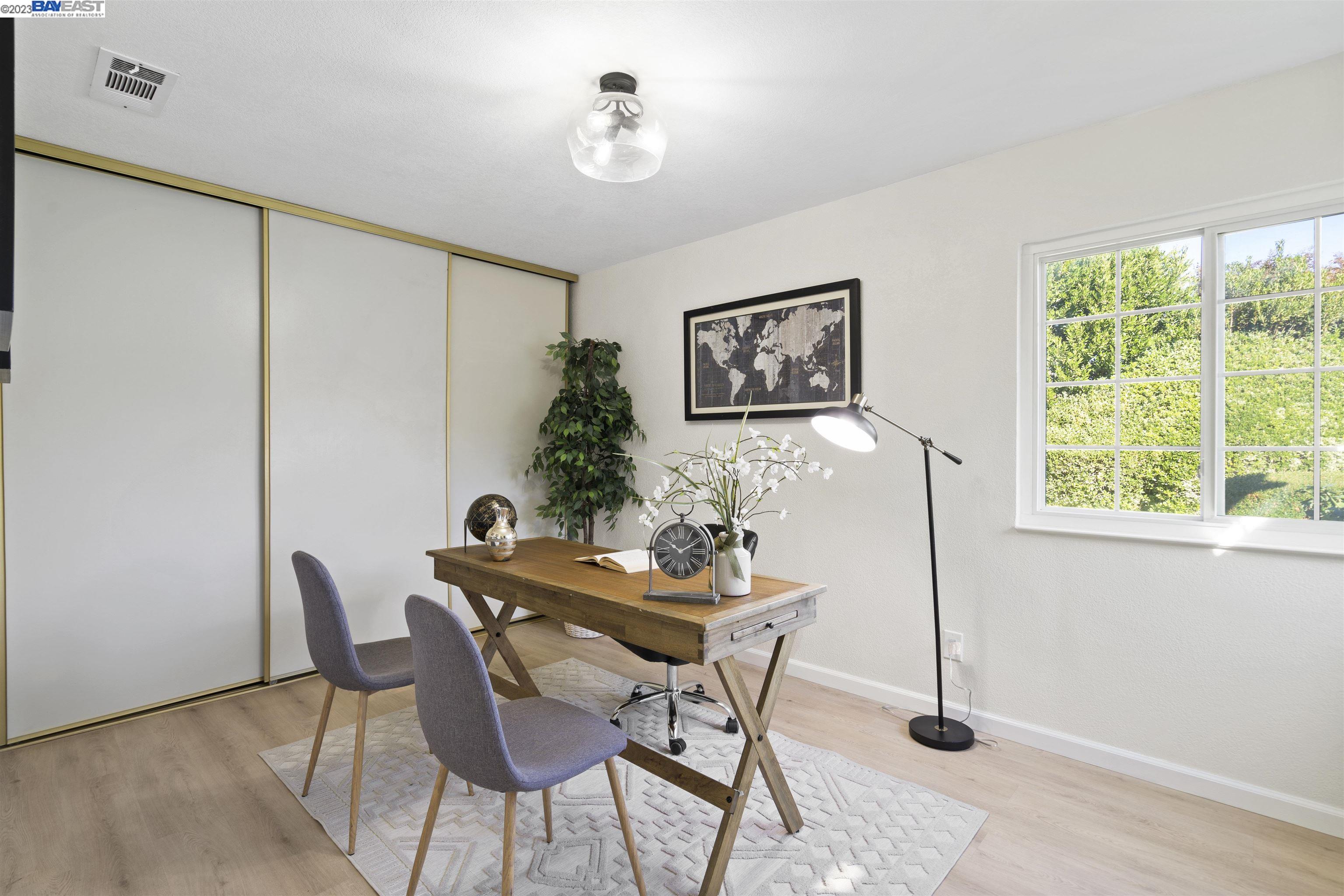 1283 Stephanie Ct