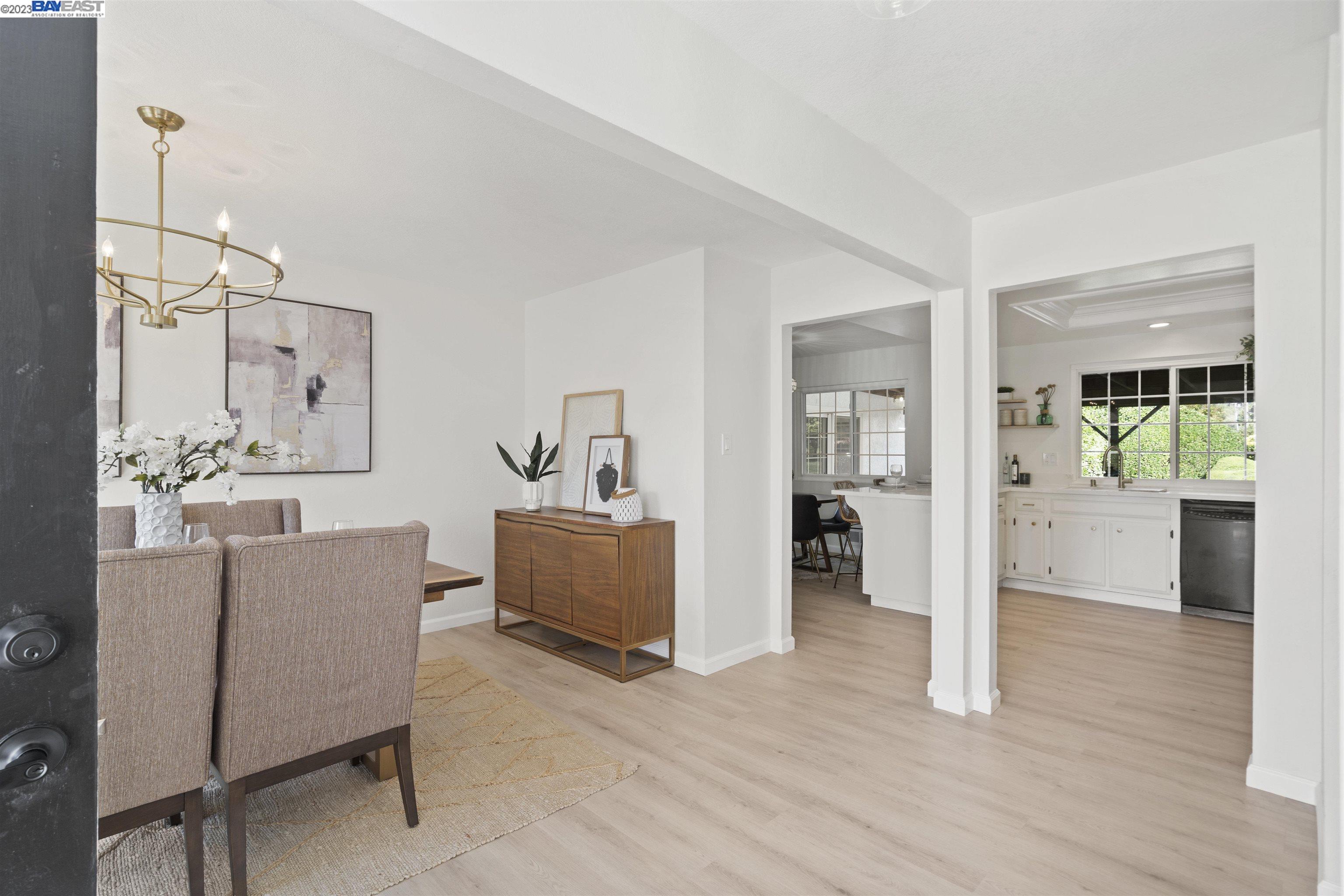 1283 Stephanie Ct