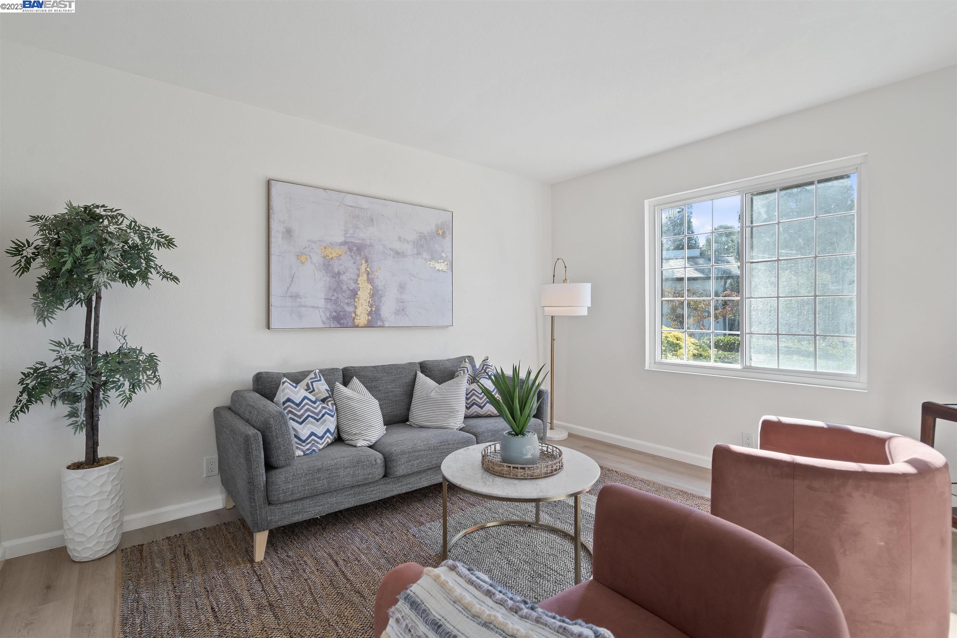1283 Stephanie Ct