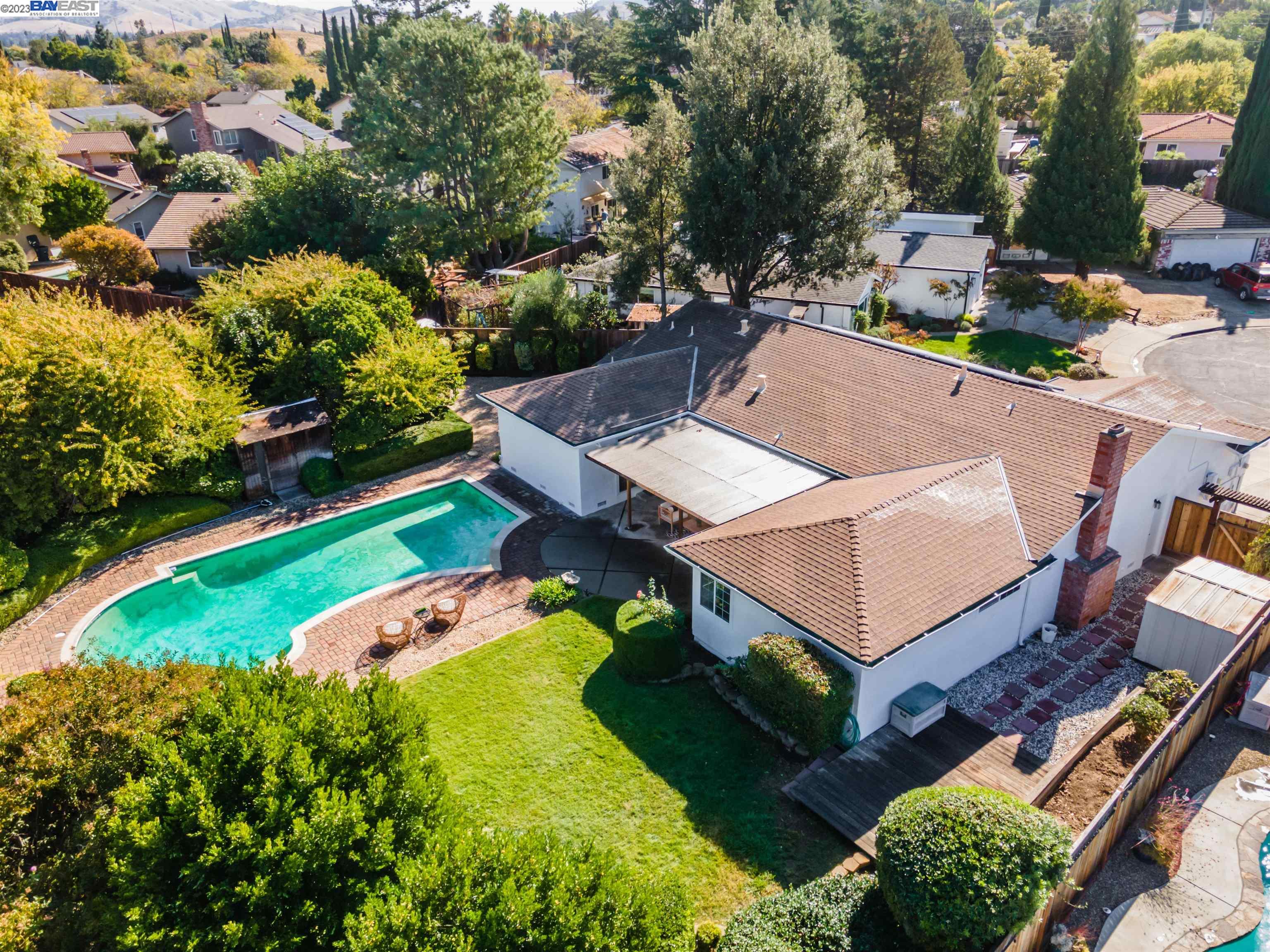 1283 Stephanie Ct