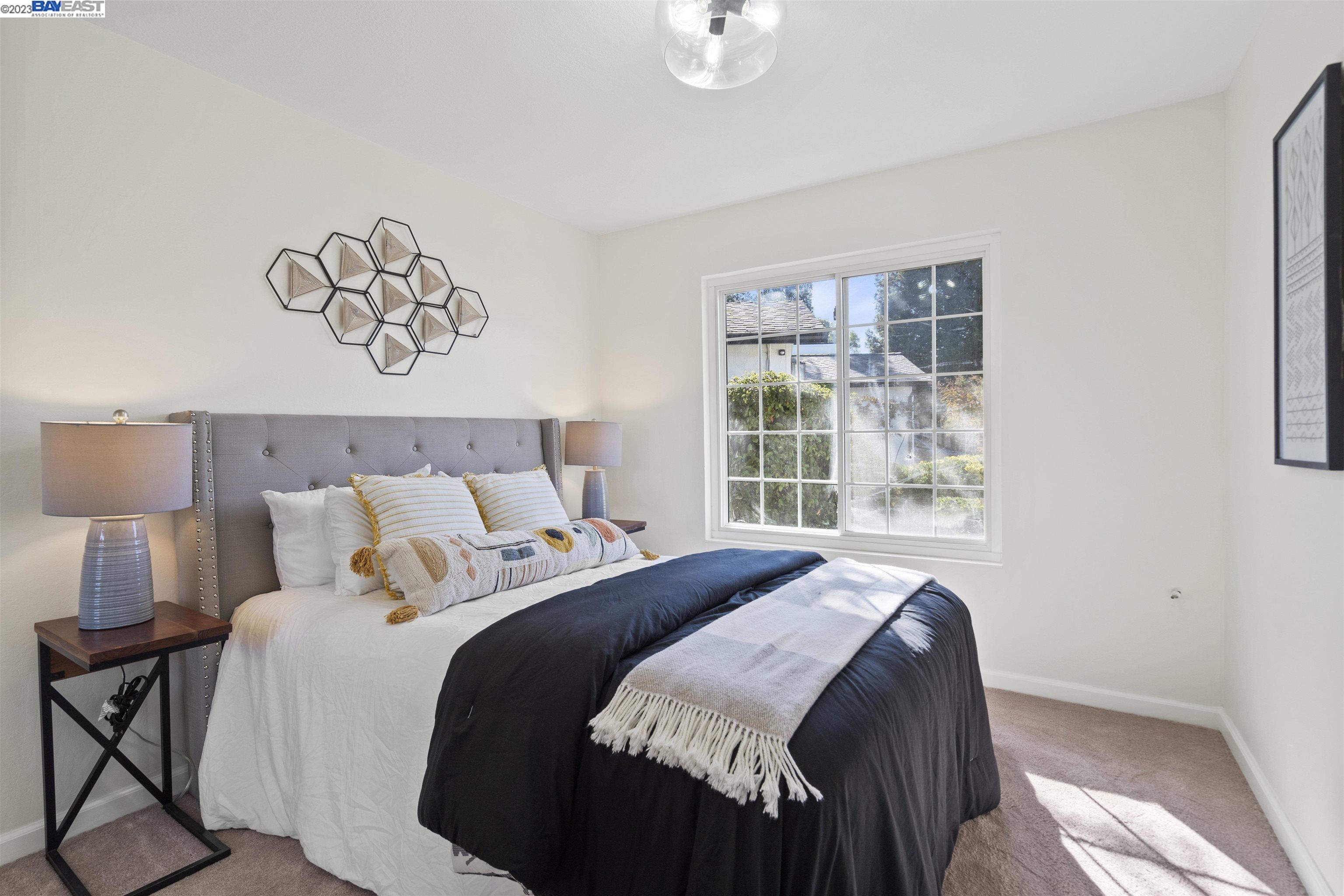 1283 Stephanie Ct