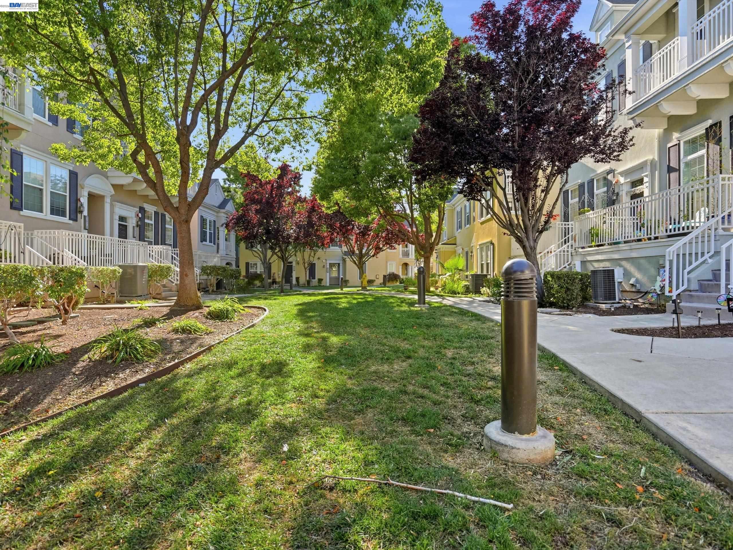 3760 Central Pkwy