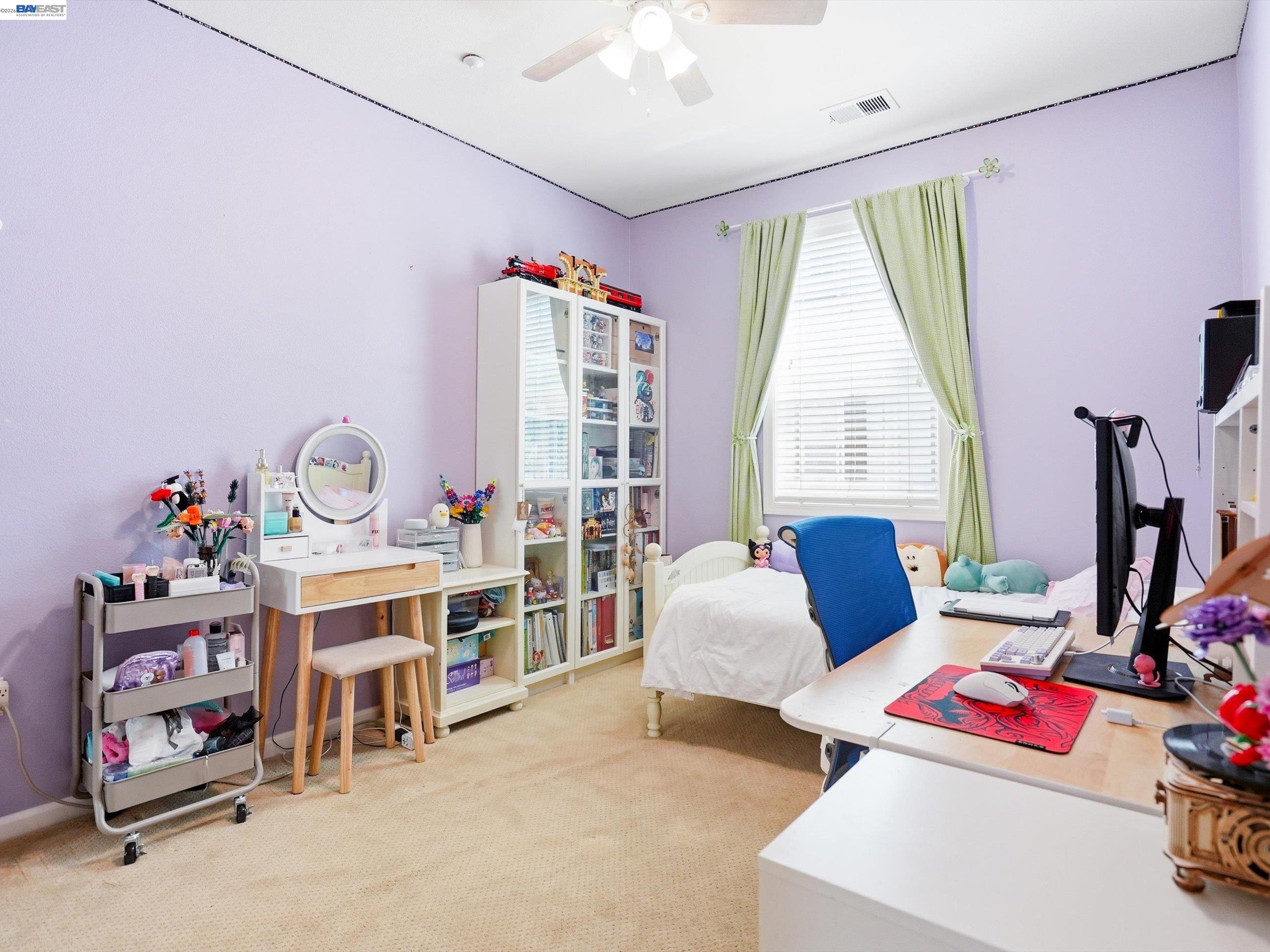 3760 Central Pkwy