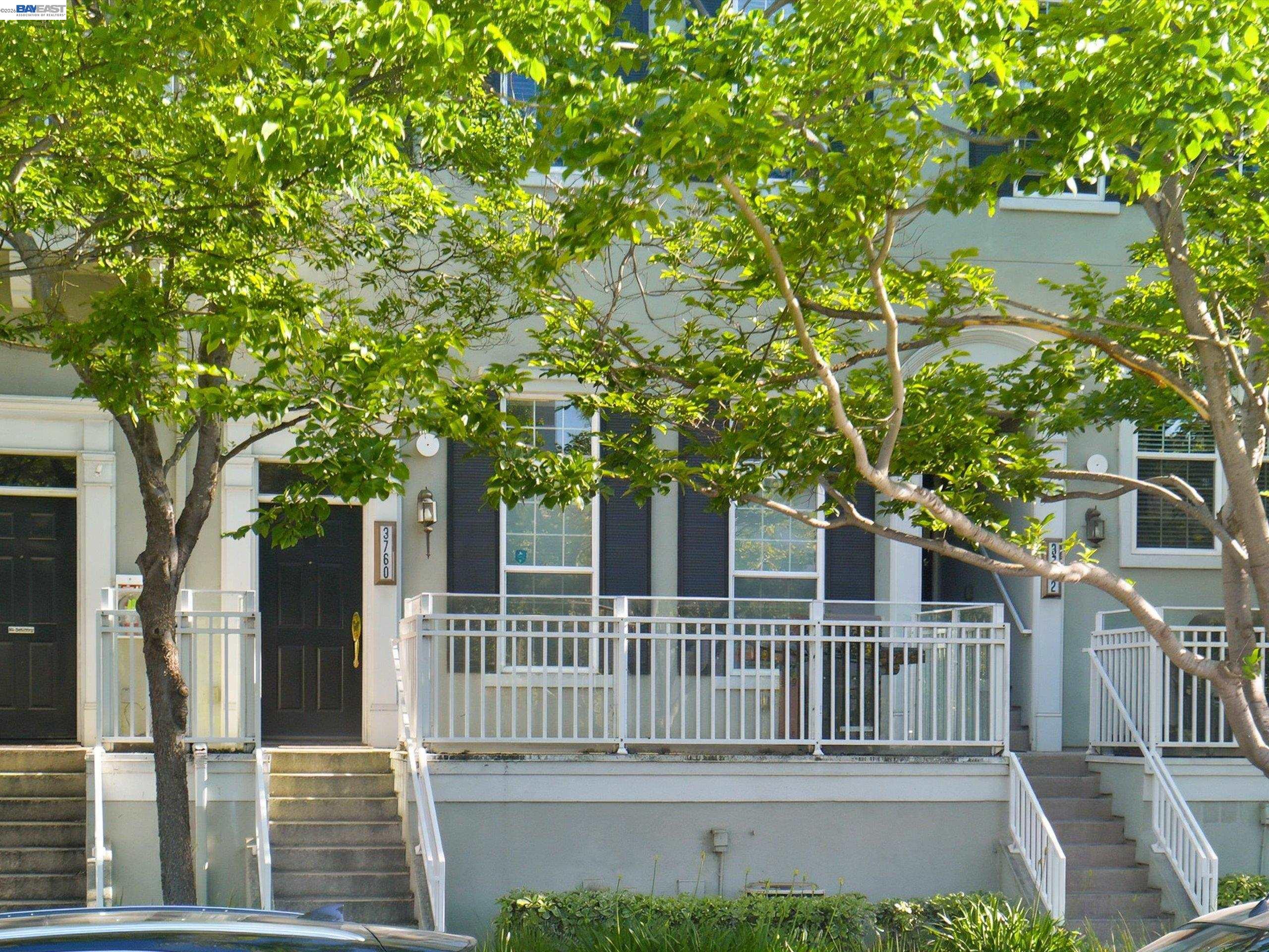 3760 Central Pkwy