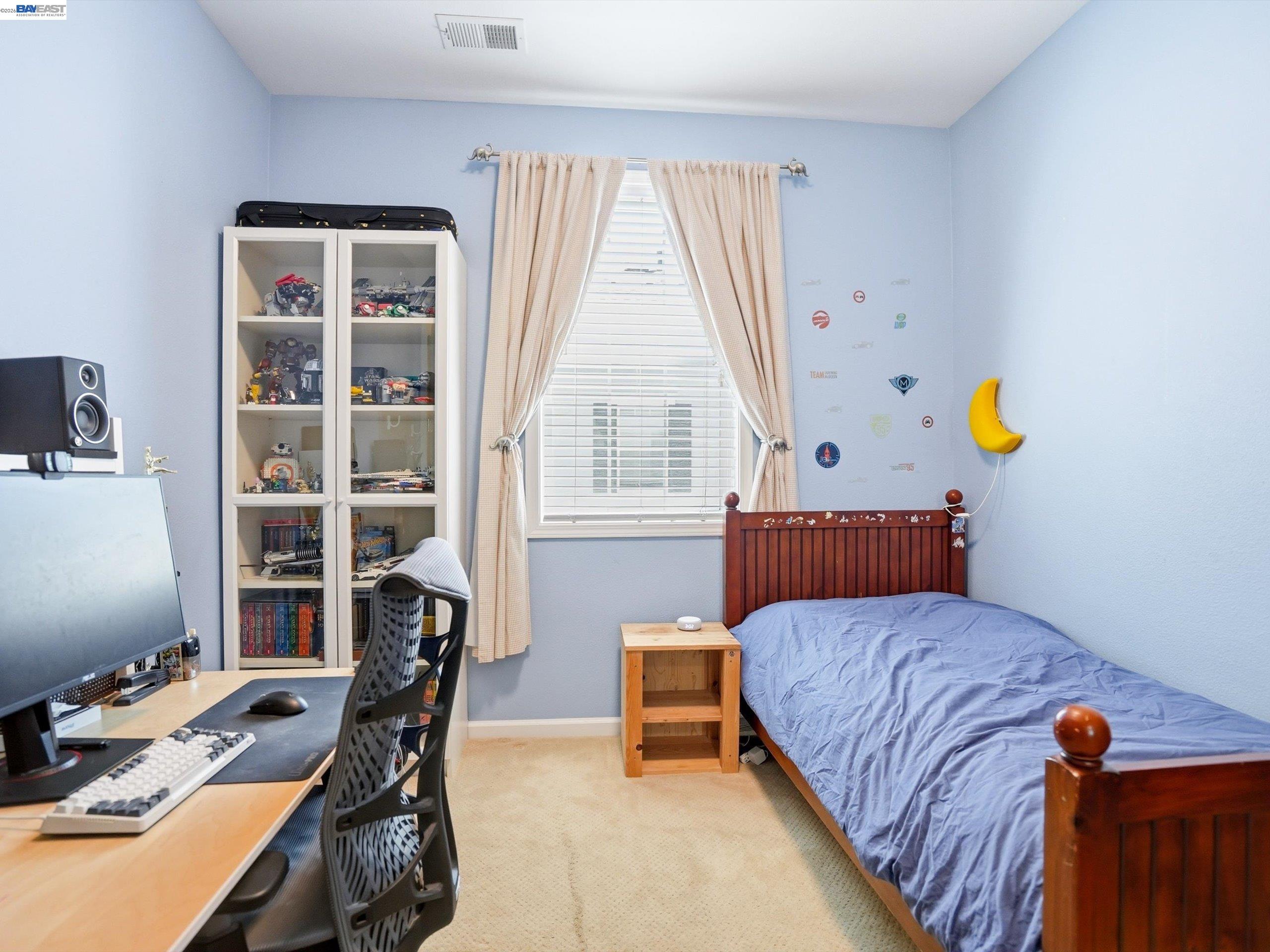 3760 Central Pkwy