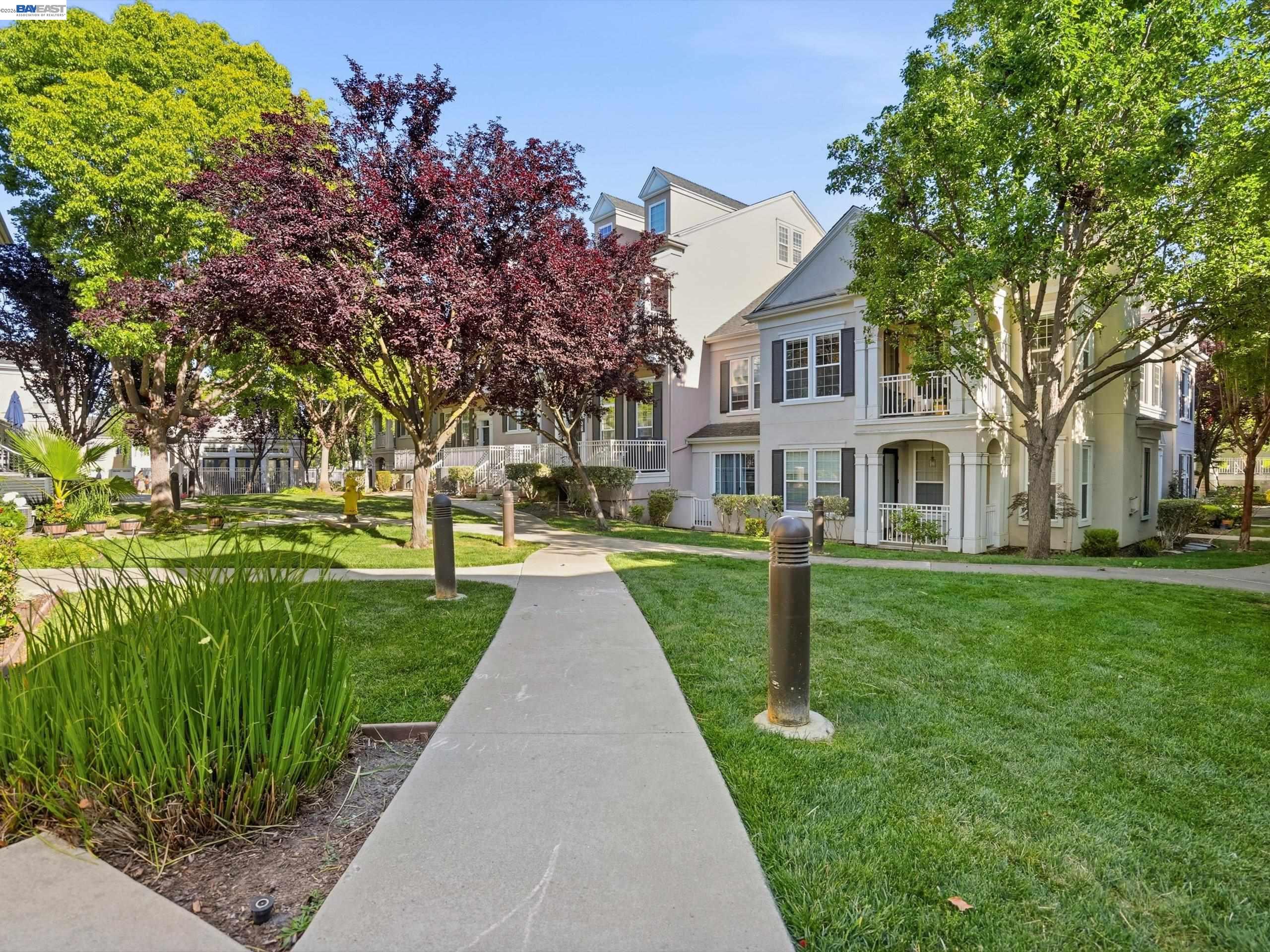 3760 Central Pkwy