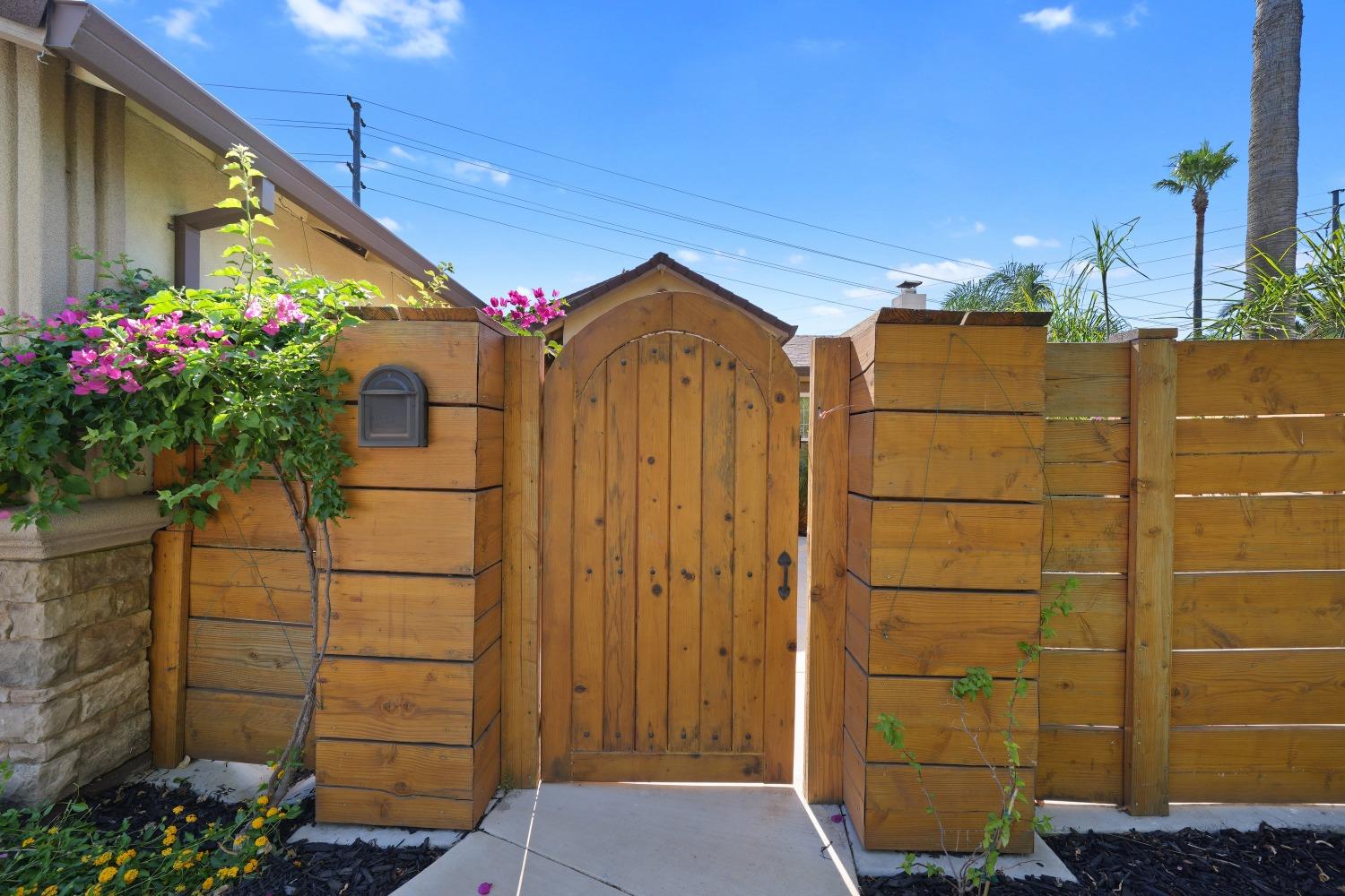 5032 Earlcort Circle