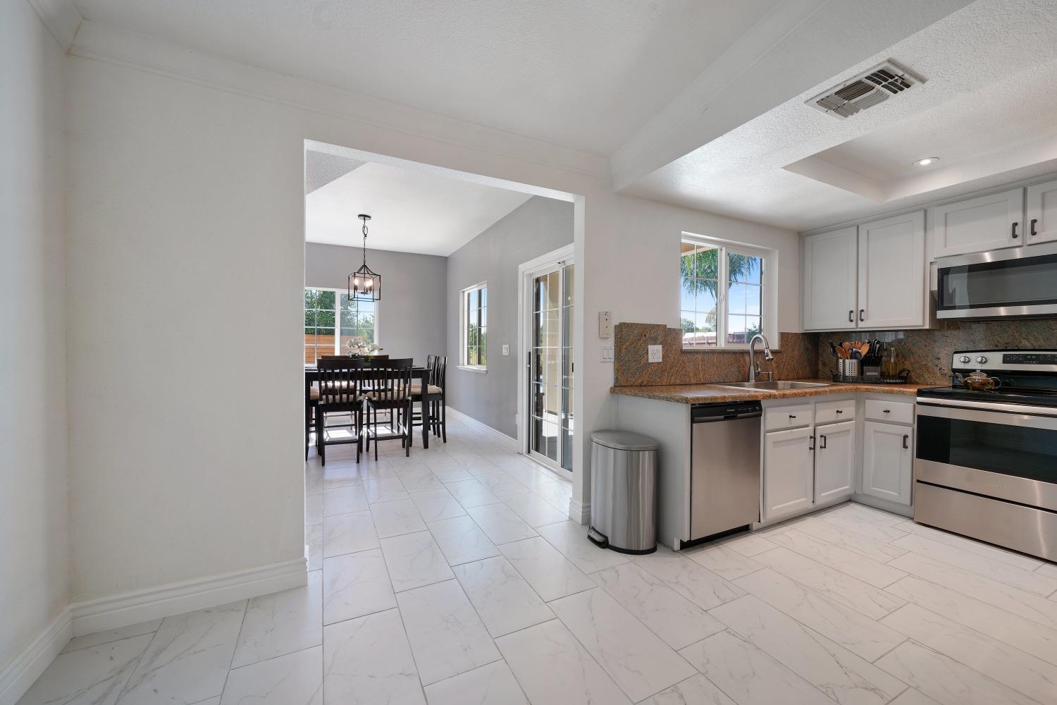 5032 Earlcort Circle