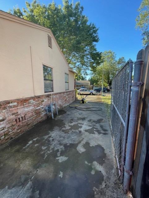 1406 McAllister Avenue