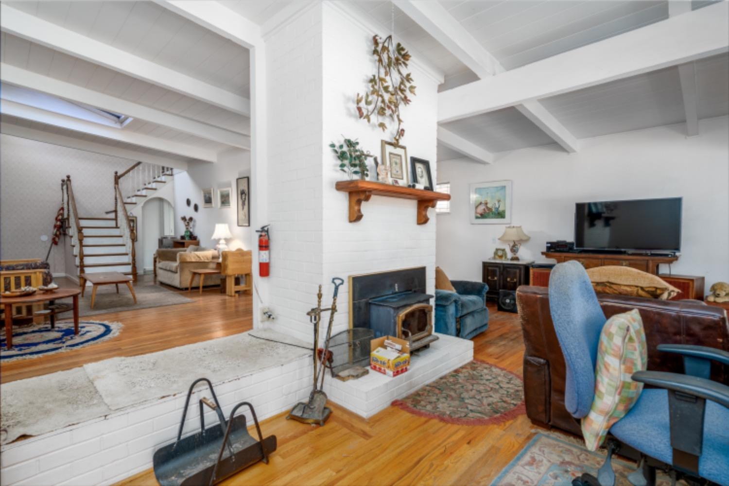 4253 De Costa Avenue