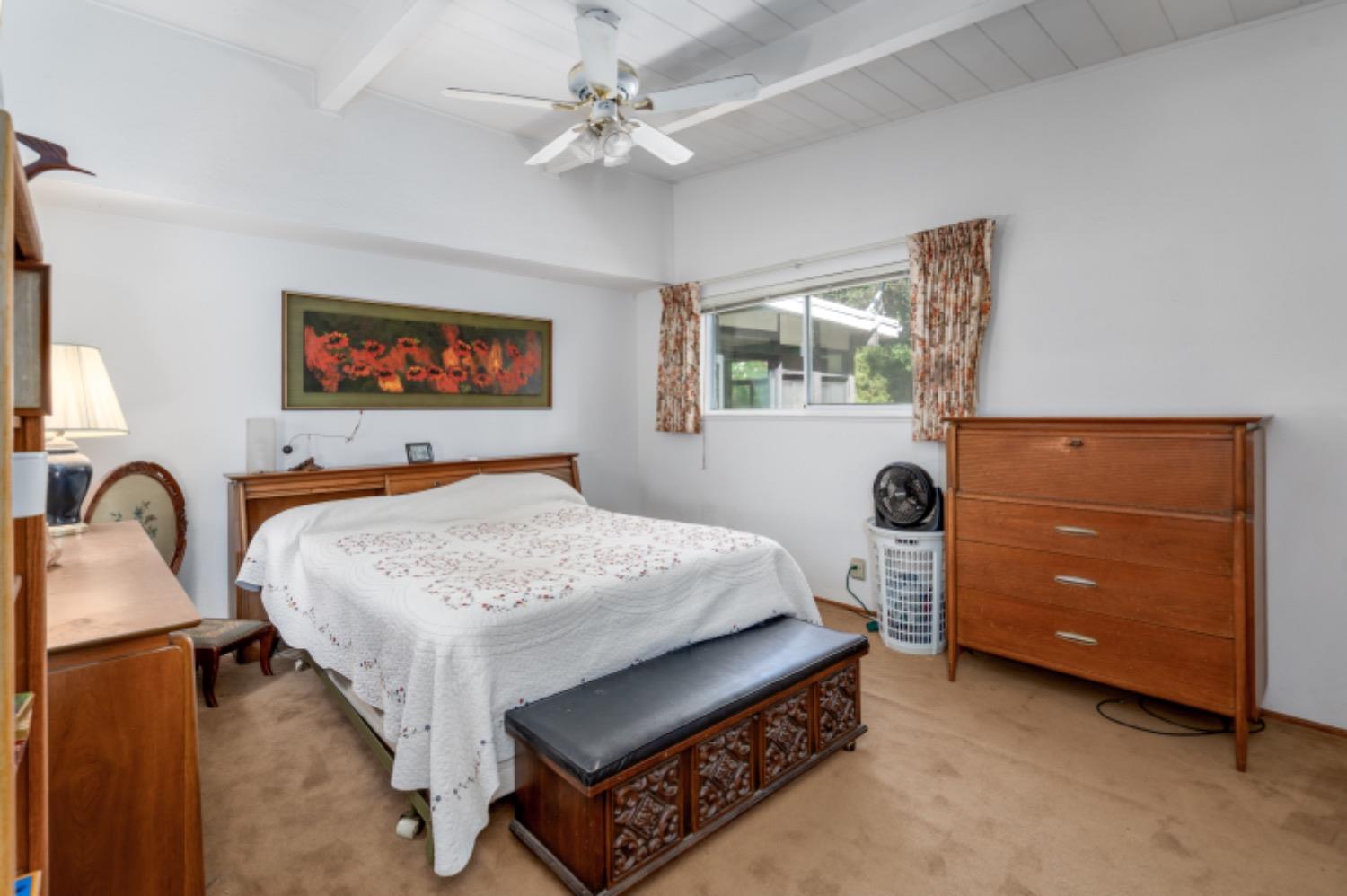 4253 De Costa Avenue