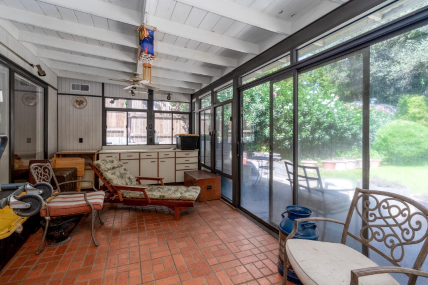 4253 De Costa Avenue