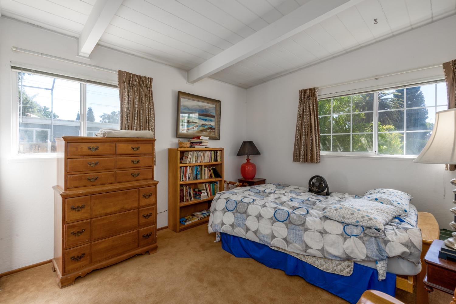 4253 De Costa Avenue