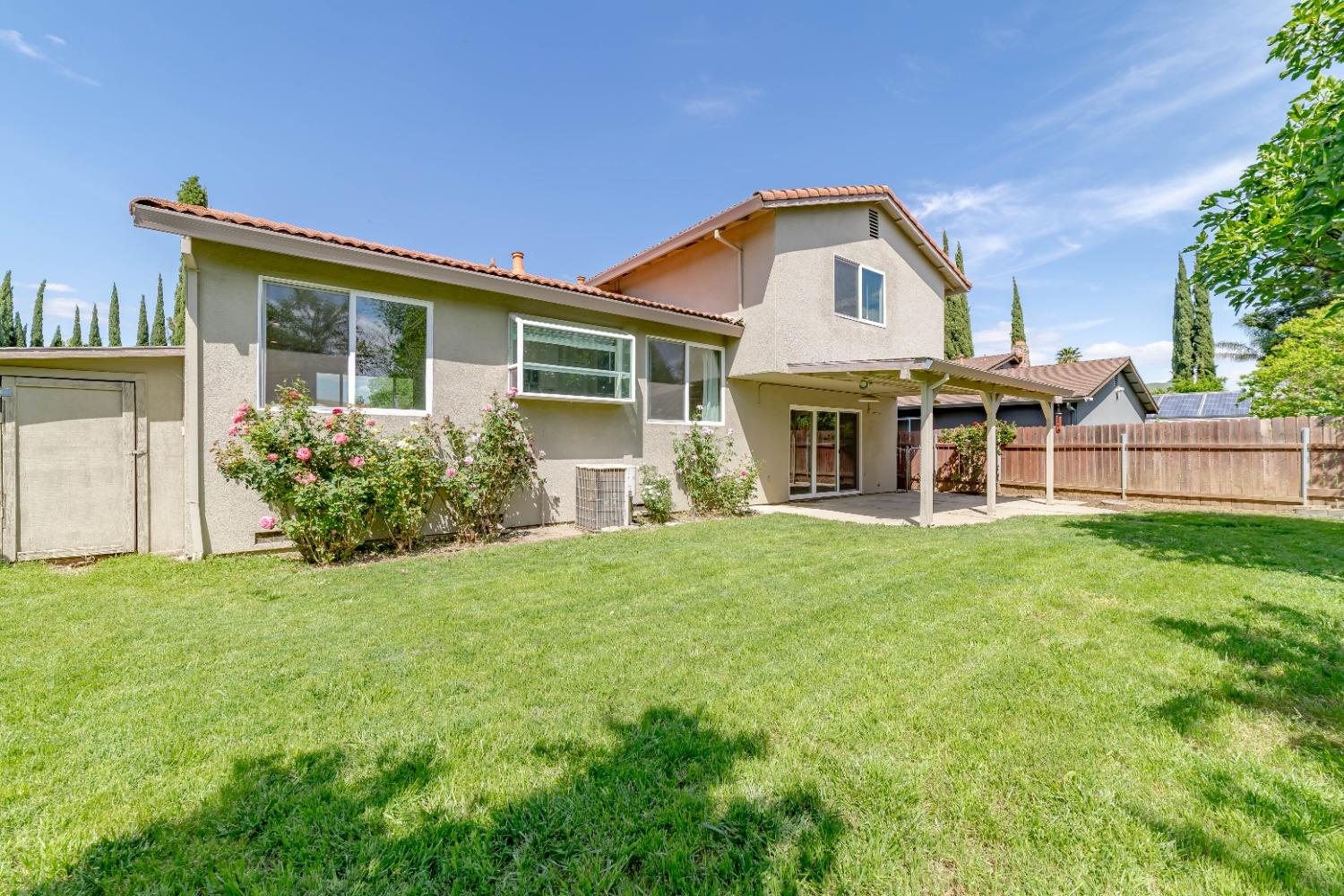 684 Los Lunas Way