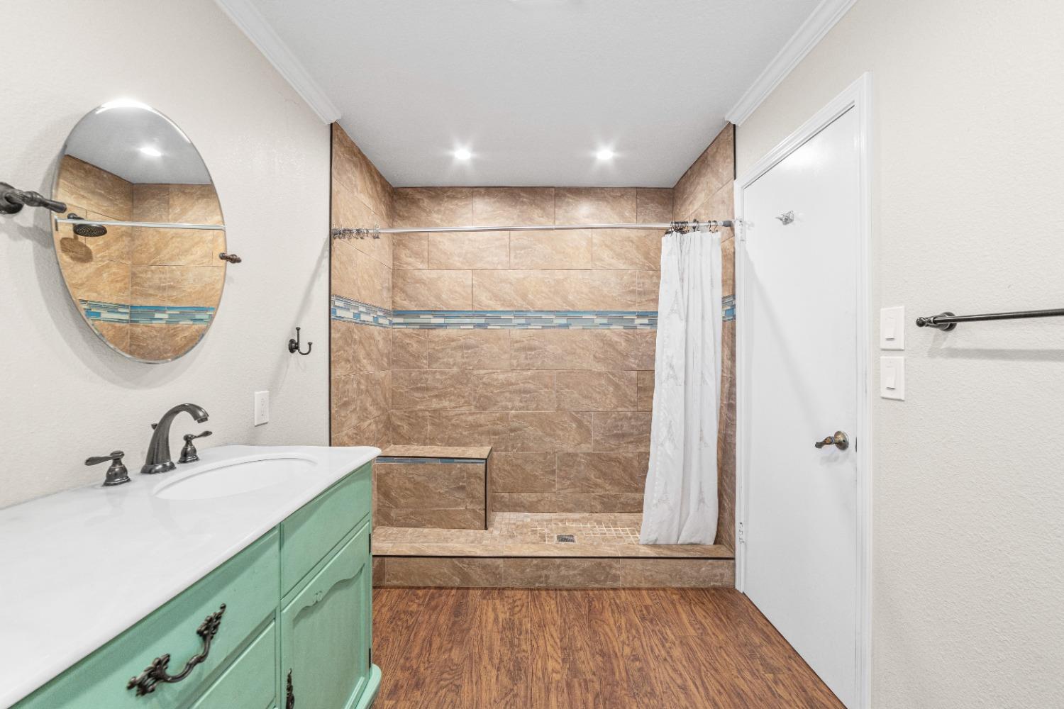 684 Los Lunas Way