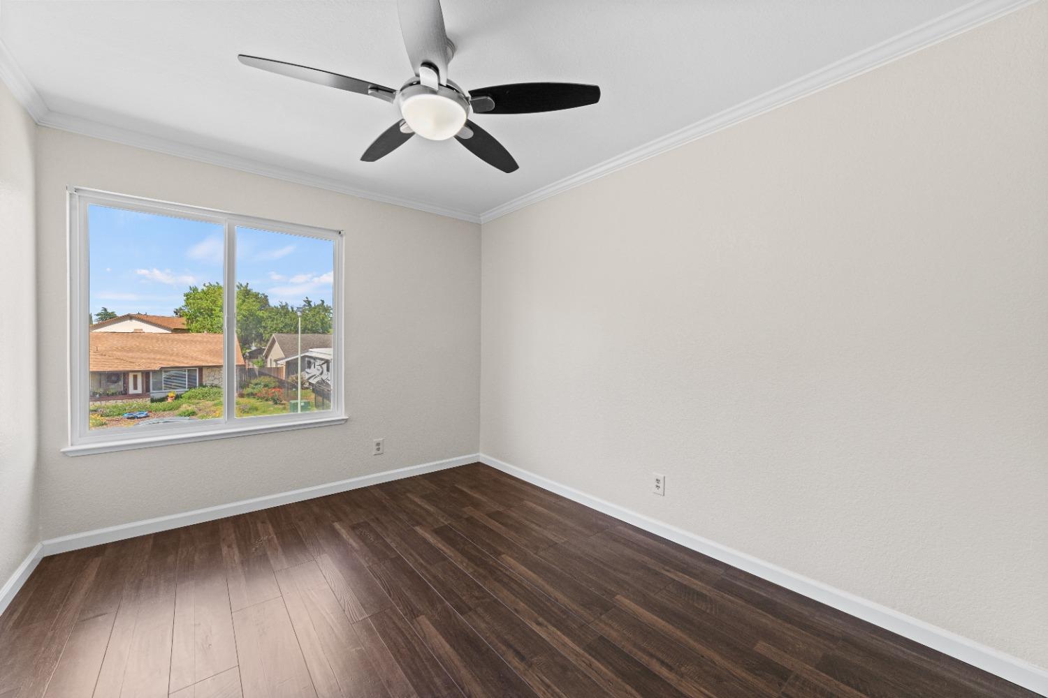 684 Los Lunas Way