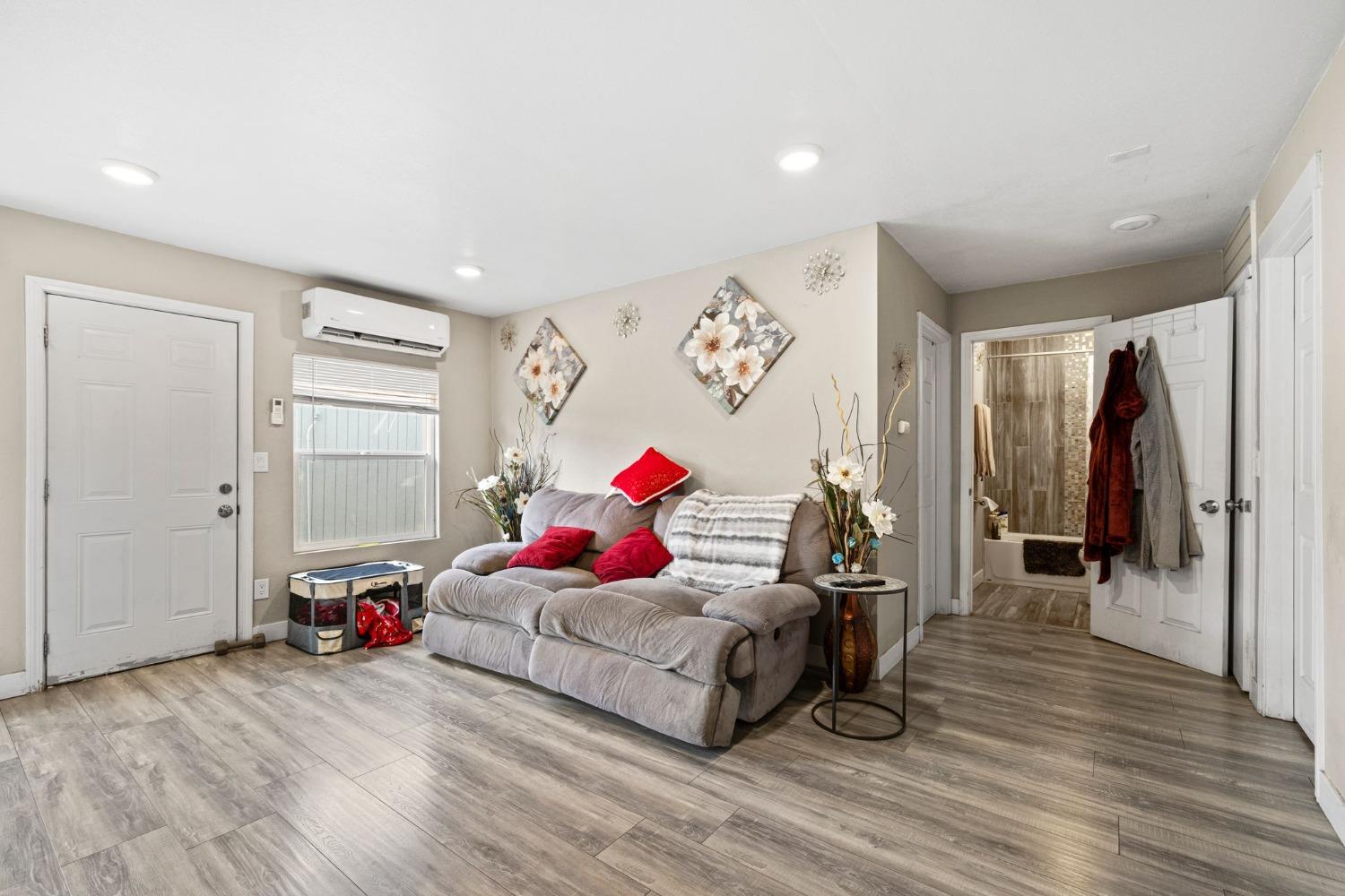 121 Tinker Way