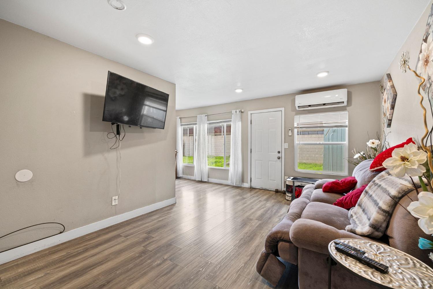 121 Tinker Way