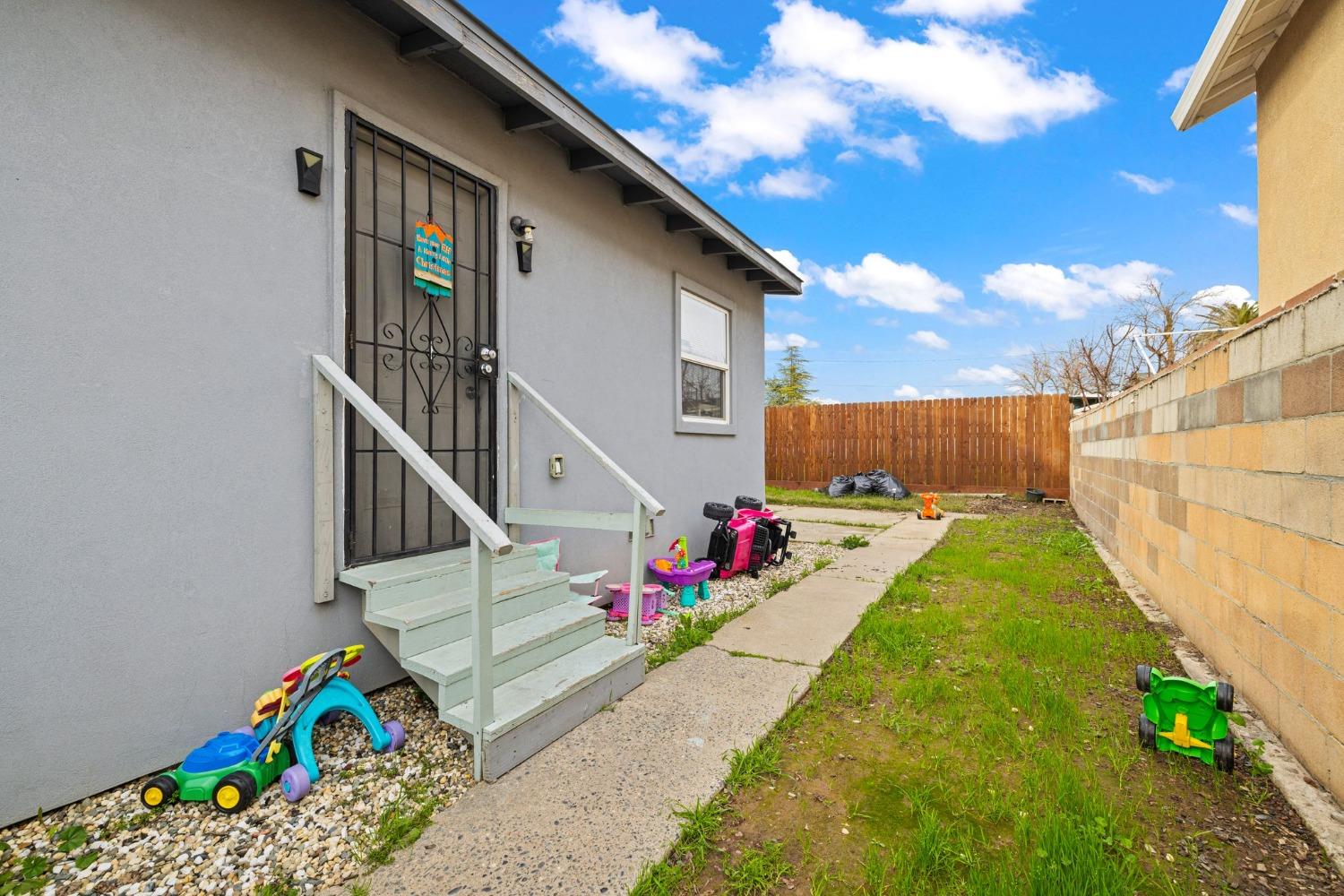 121 Tinker Way
