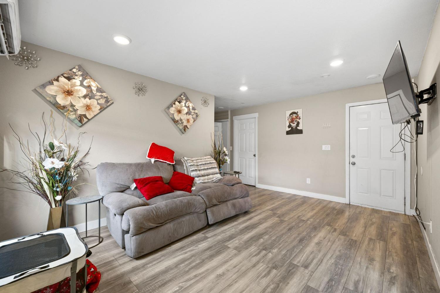 121 Tinker Way