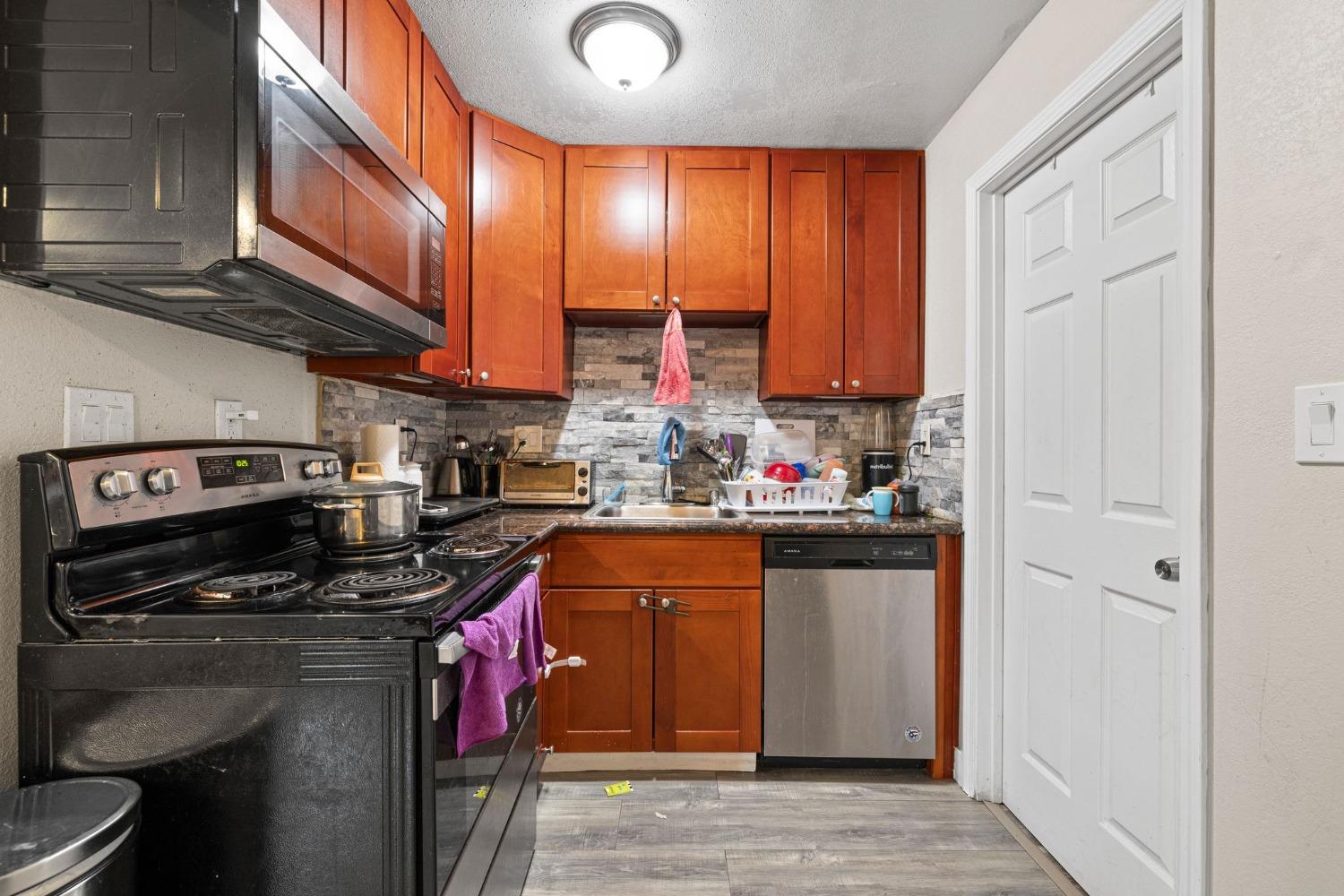 121 Tinker Way