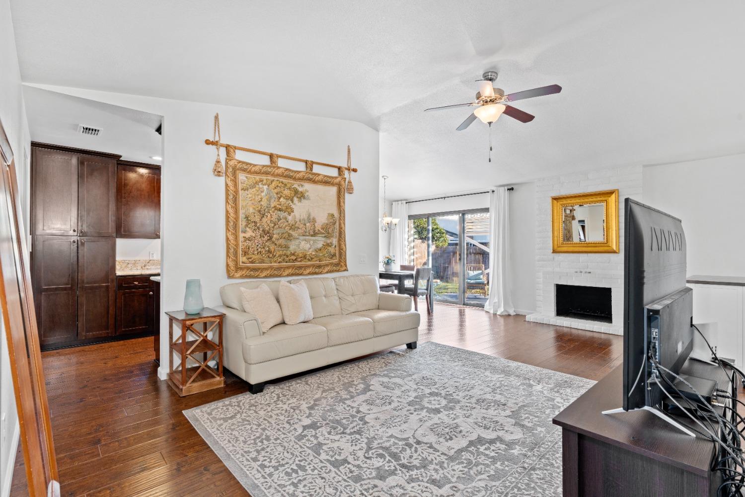 10024 Biscanewoods Way