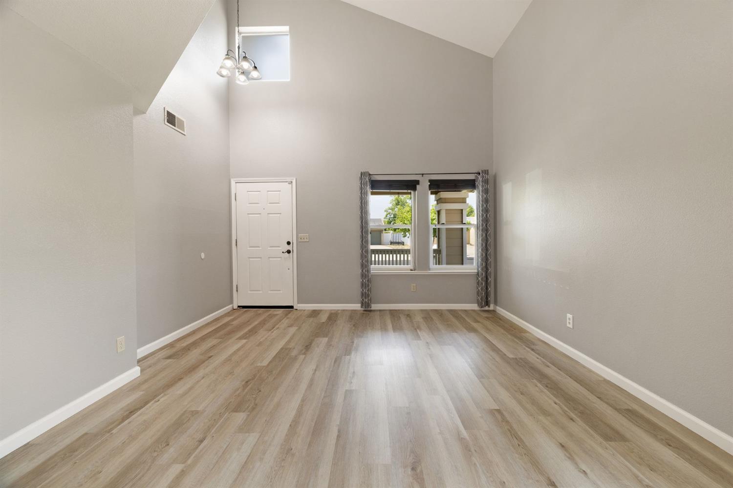 1728 River Run Drive