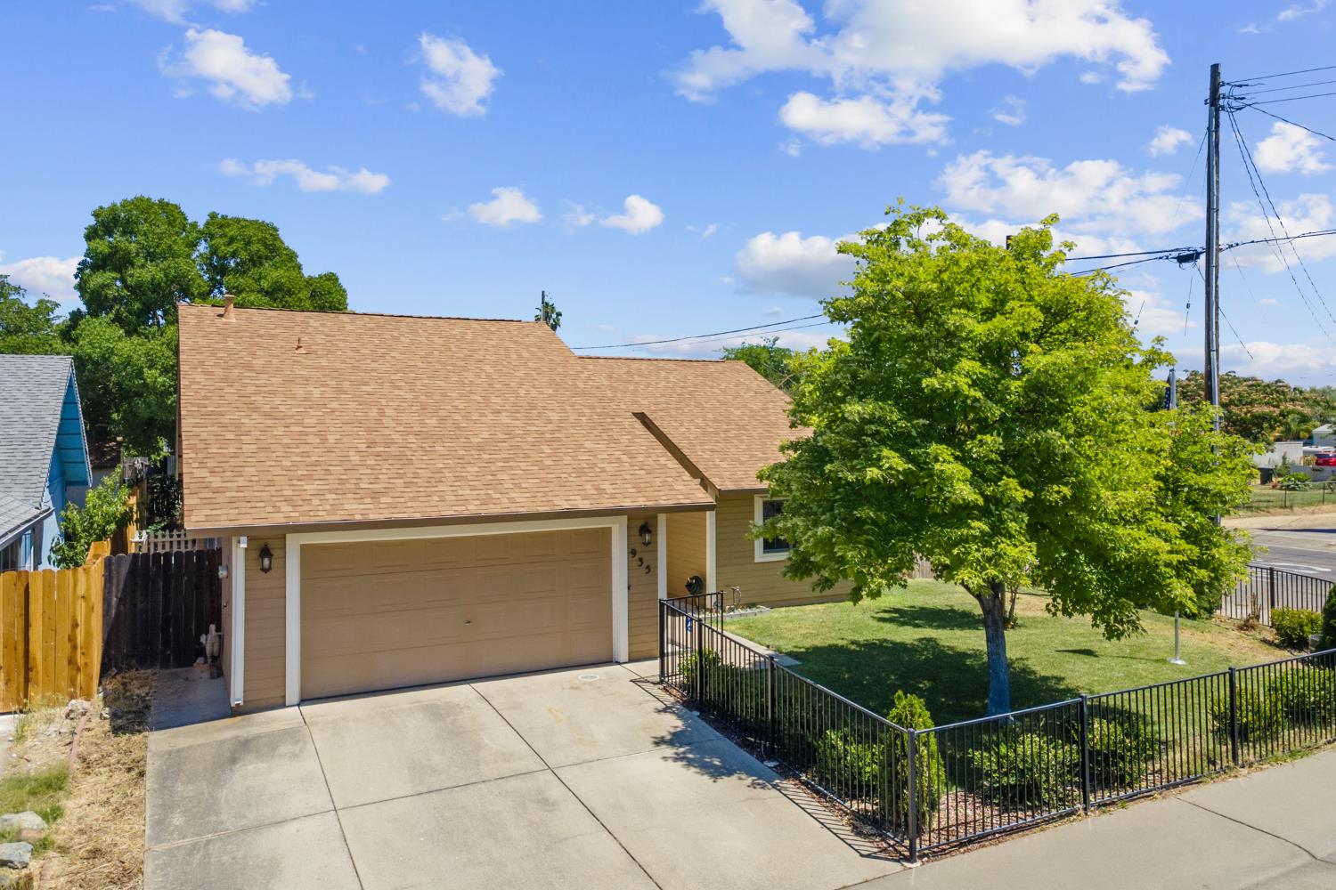 935 Anderson Wood Way