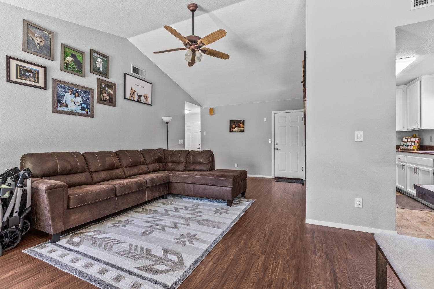 935 Anderson Wood Way