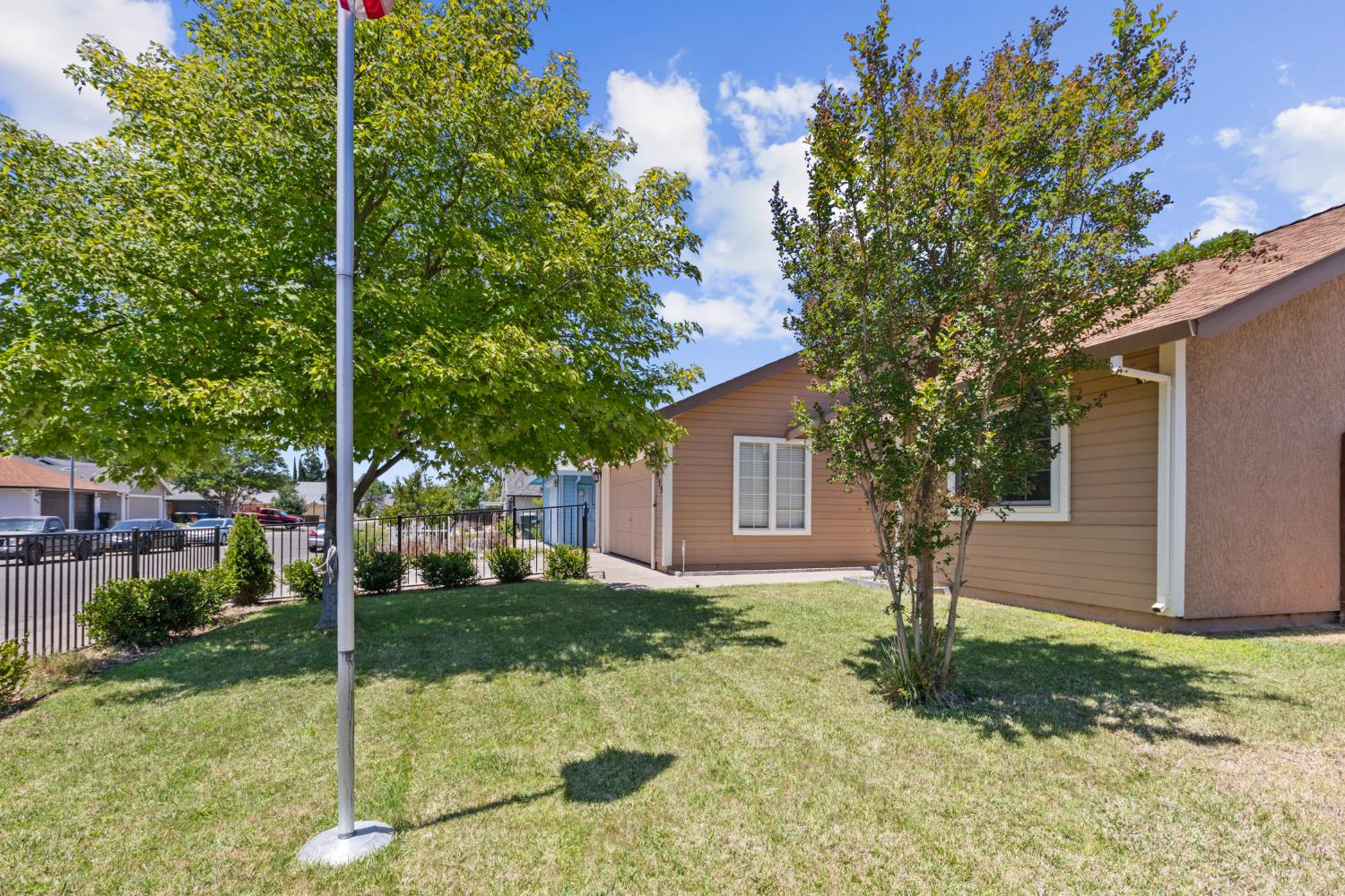 935 Anderson Wood Way