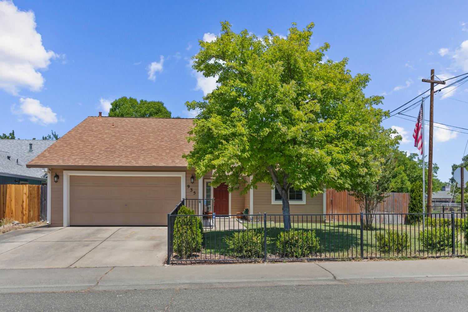 935 Anderson Wood Way