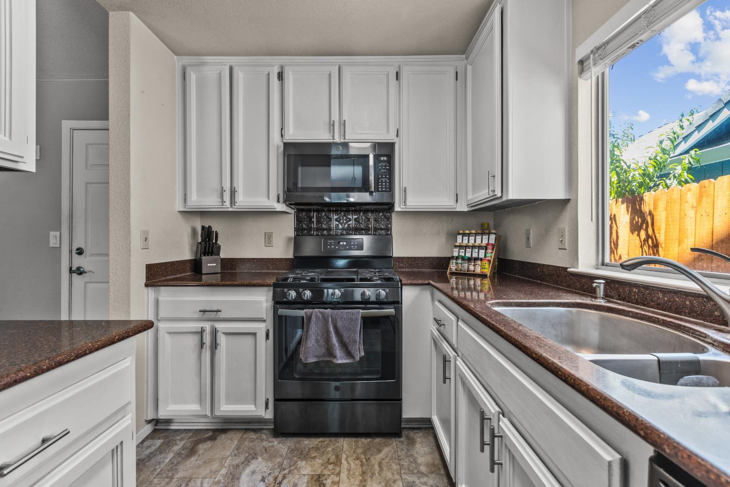 935 Anderson Wood Way