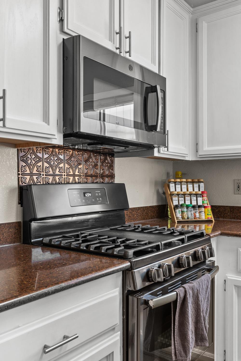 935 Anderson Wood Way