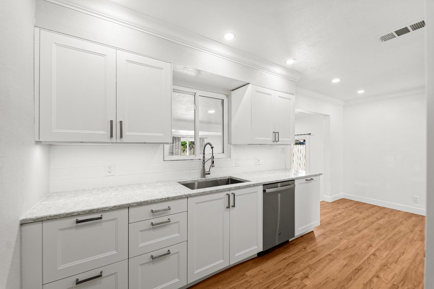 6212 Sampson Boulevard