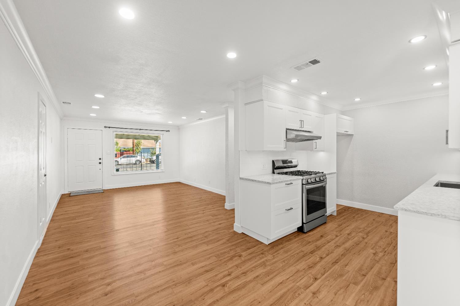 6212 Sampson Boulevard