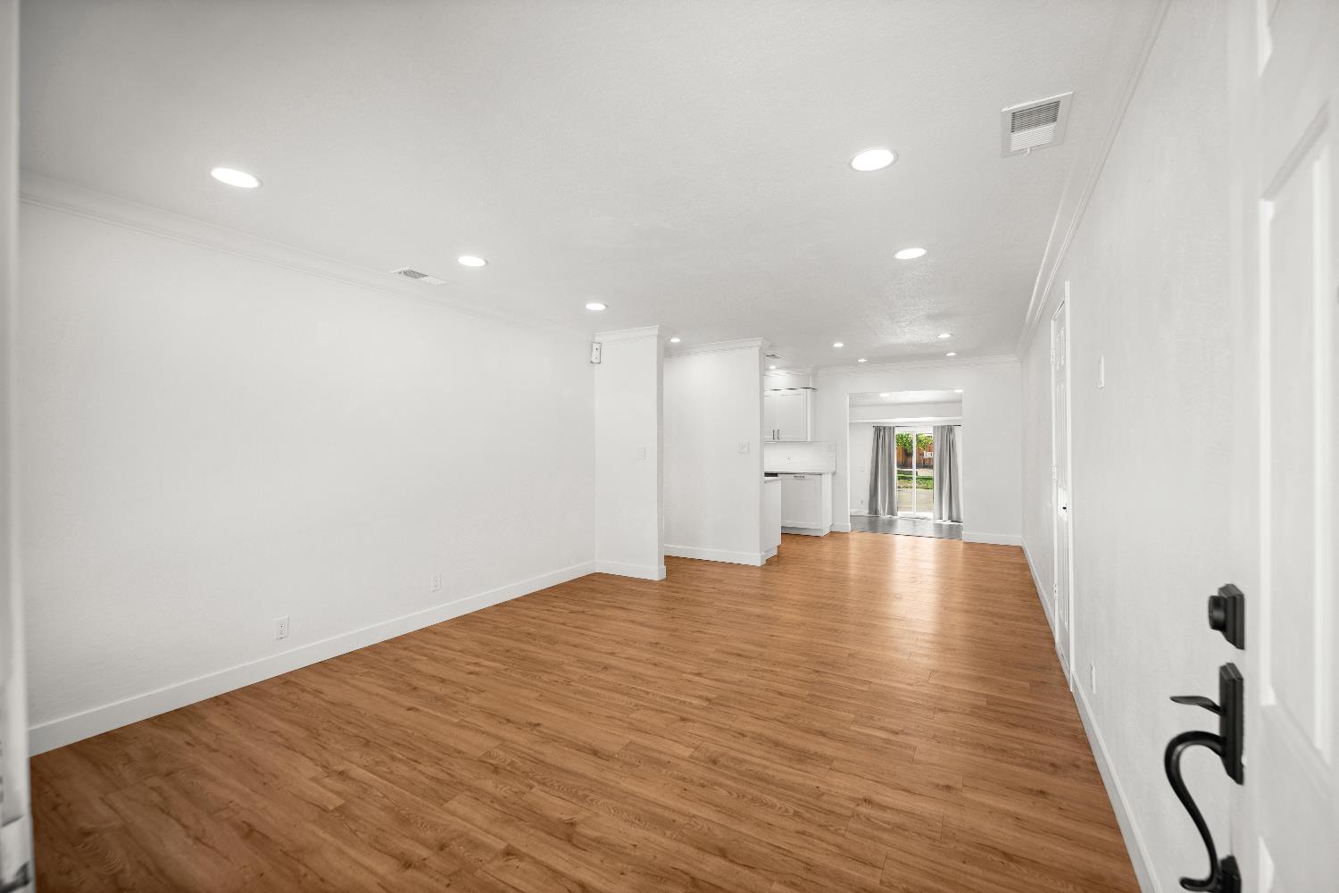 6212 Sampson Boulevard