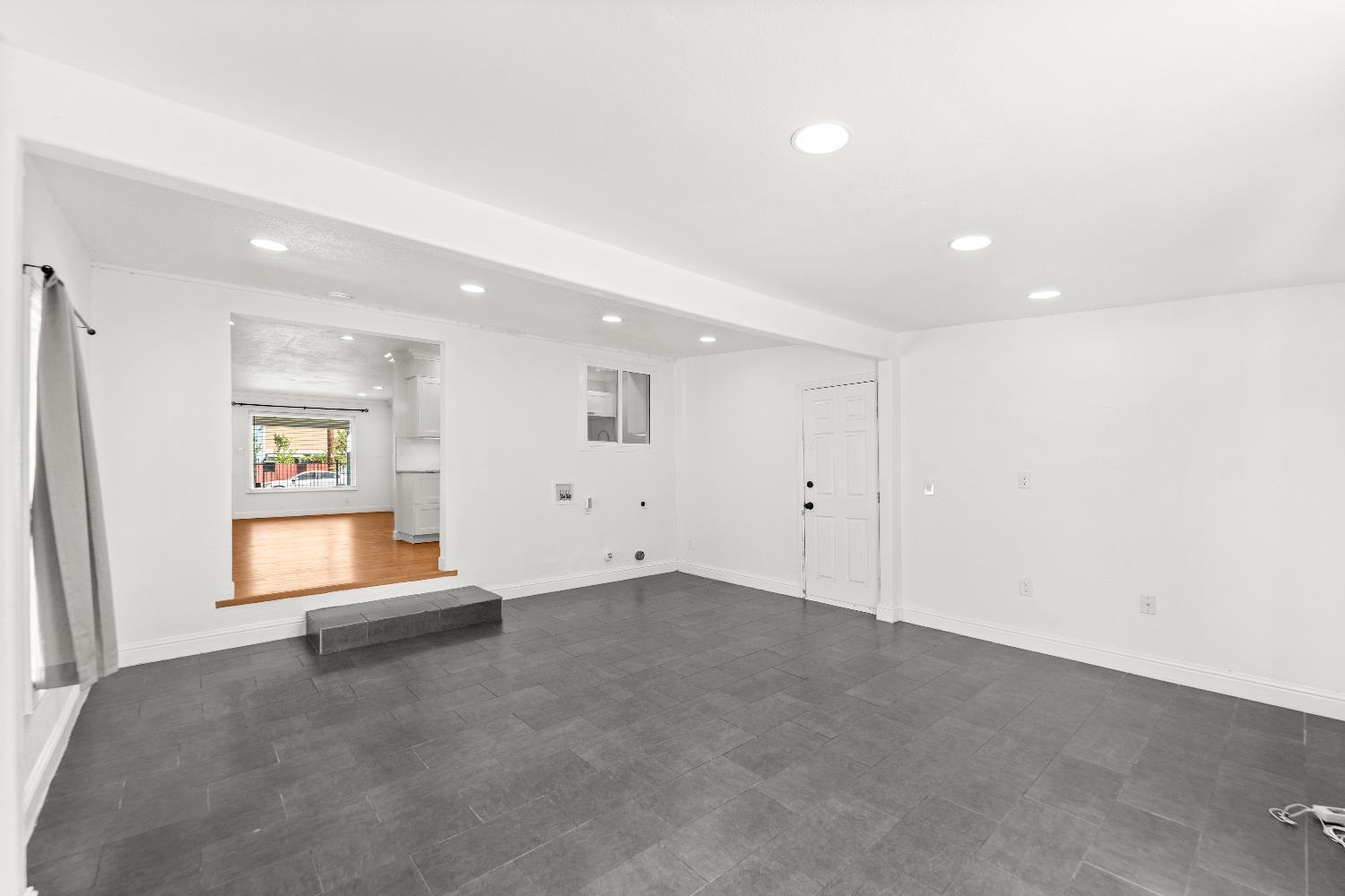 6212 Sampson Boulevard