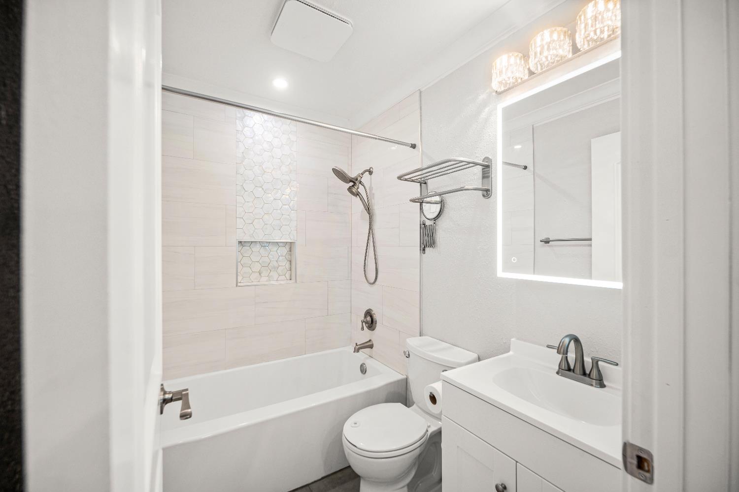 6212 Sampson Boulevard