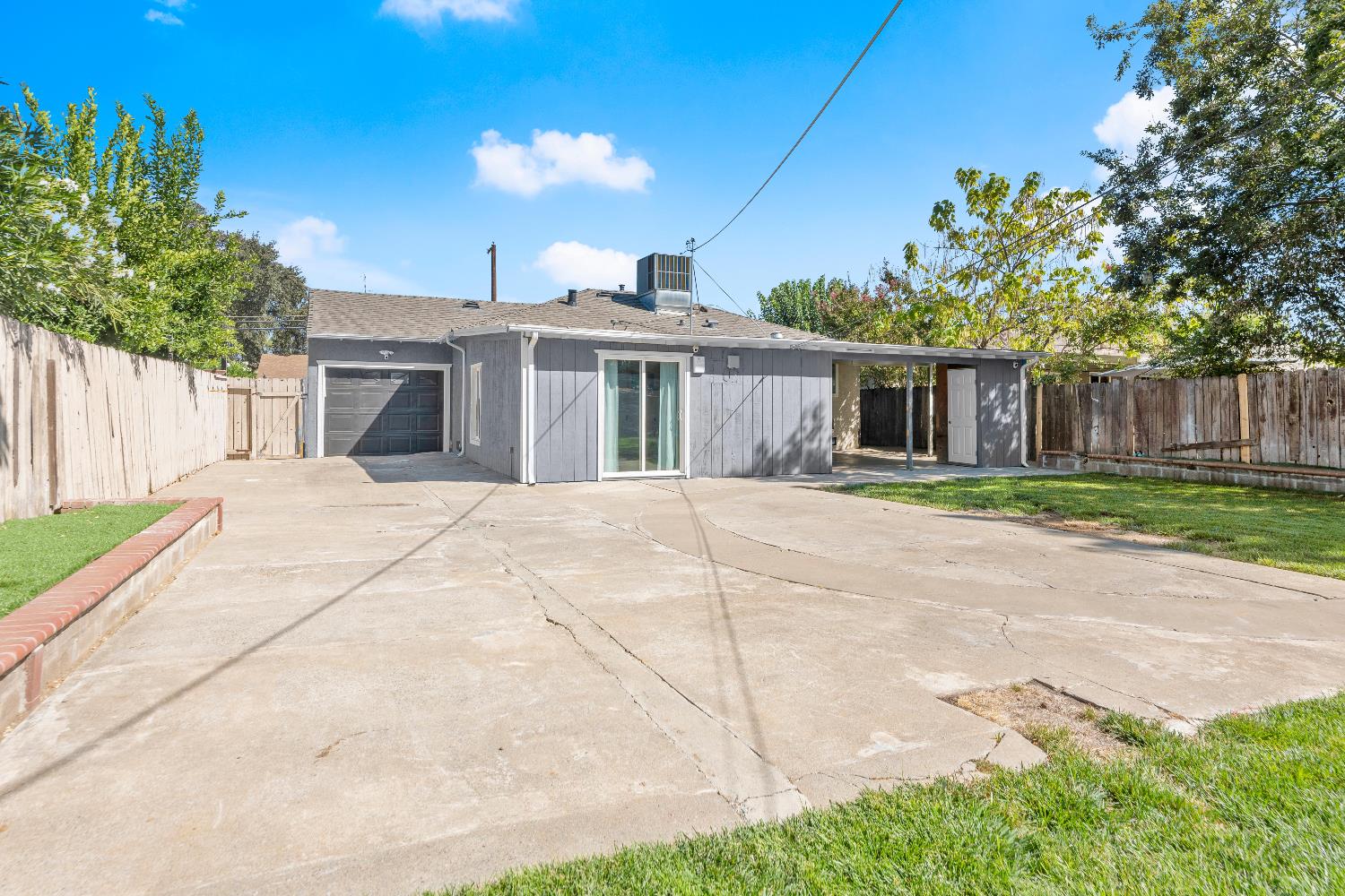 6212 Sampson Boulevard