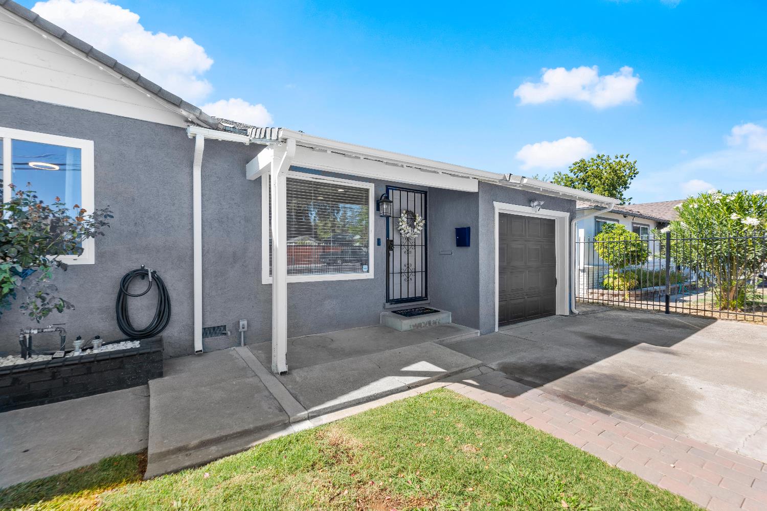 6212 Sampson Boulevard