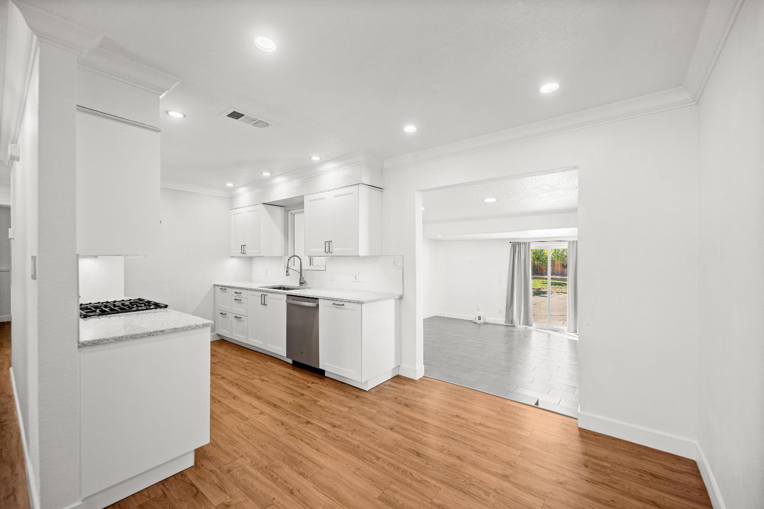 6212 Sampson Boulevard