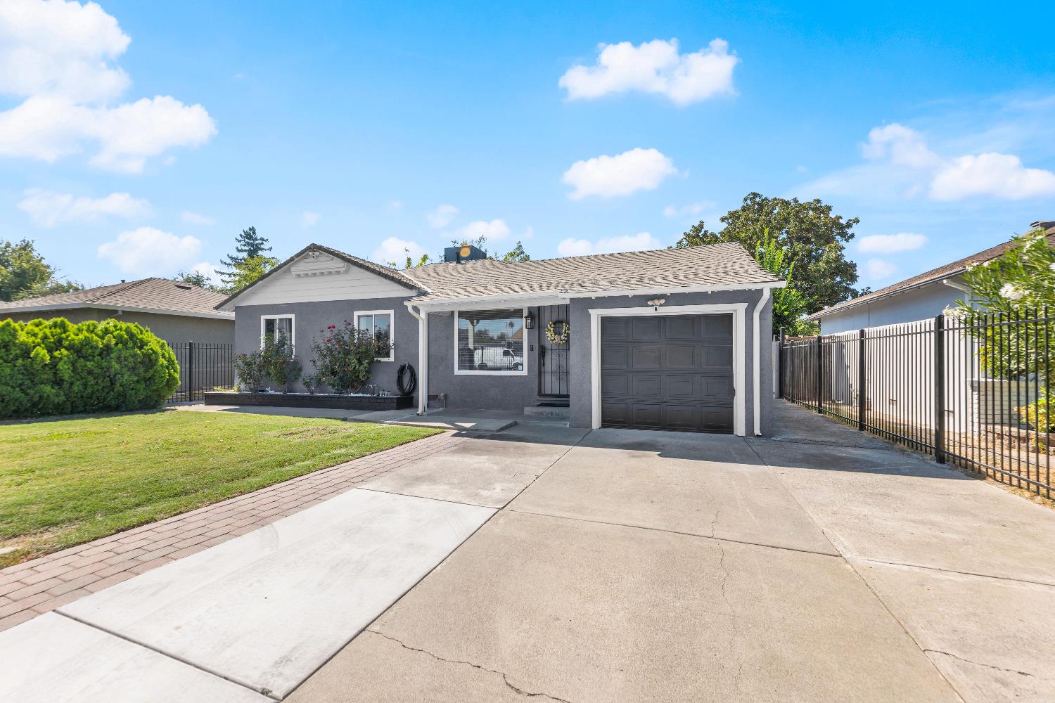 6212 Sampson Boulevard