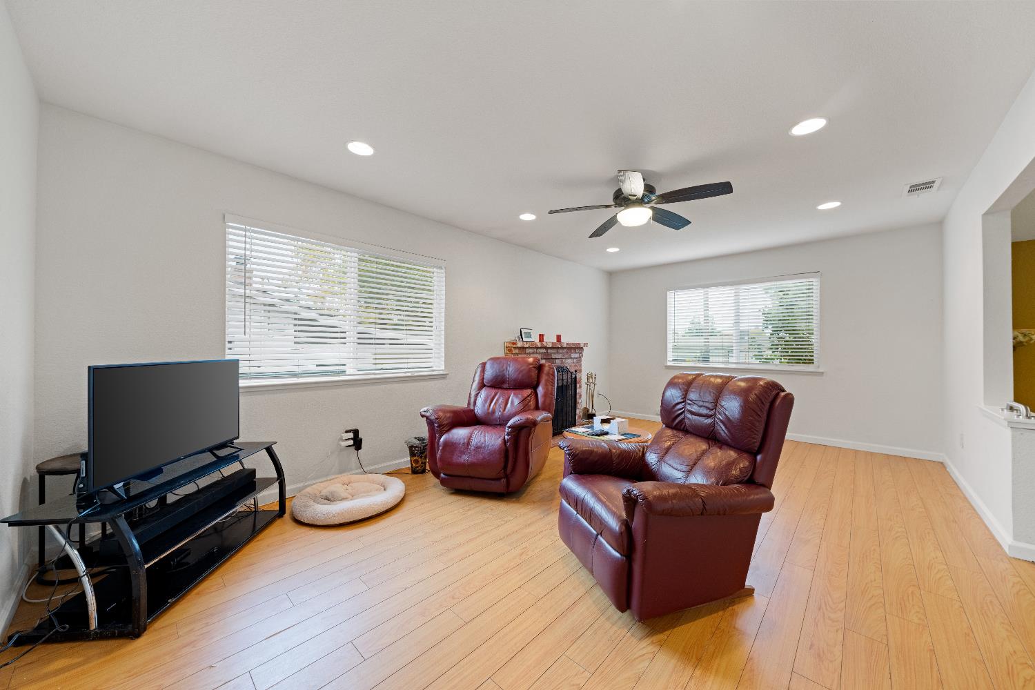 6818 Florabelle Avenue