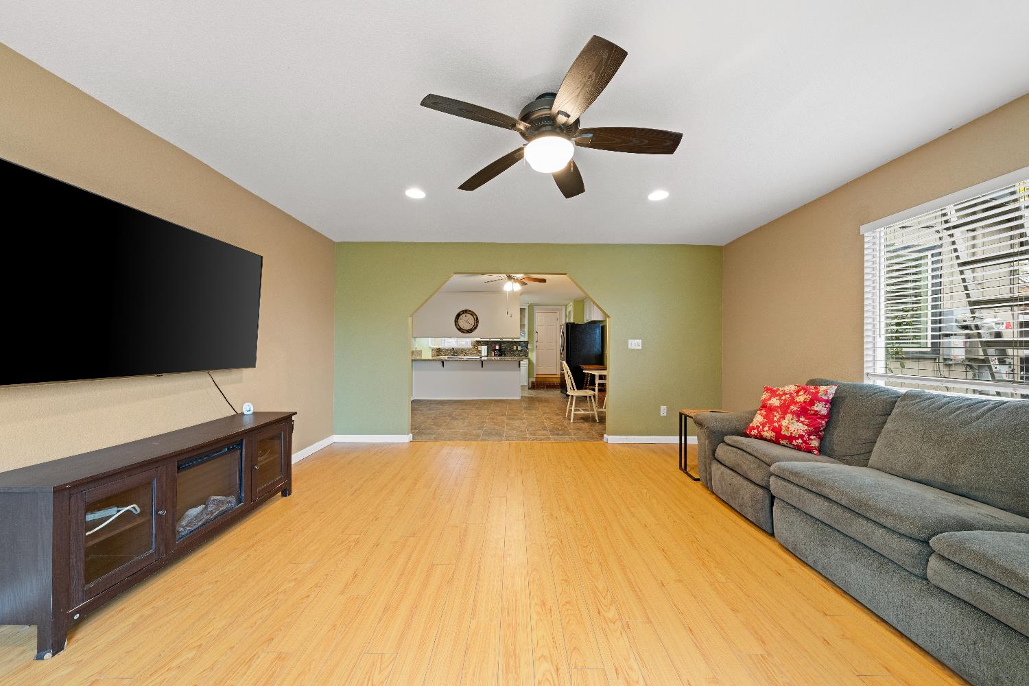 6818 Florabelle Avenue