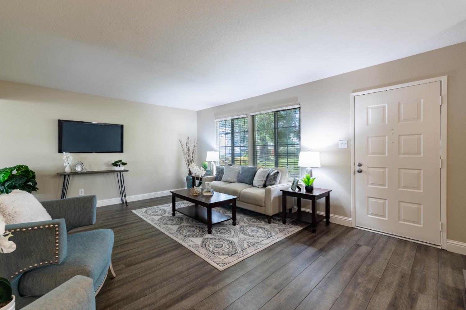 8913 Salmon Falls Drive D