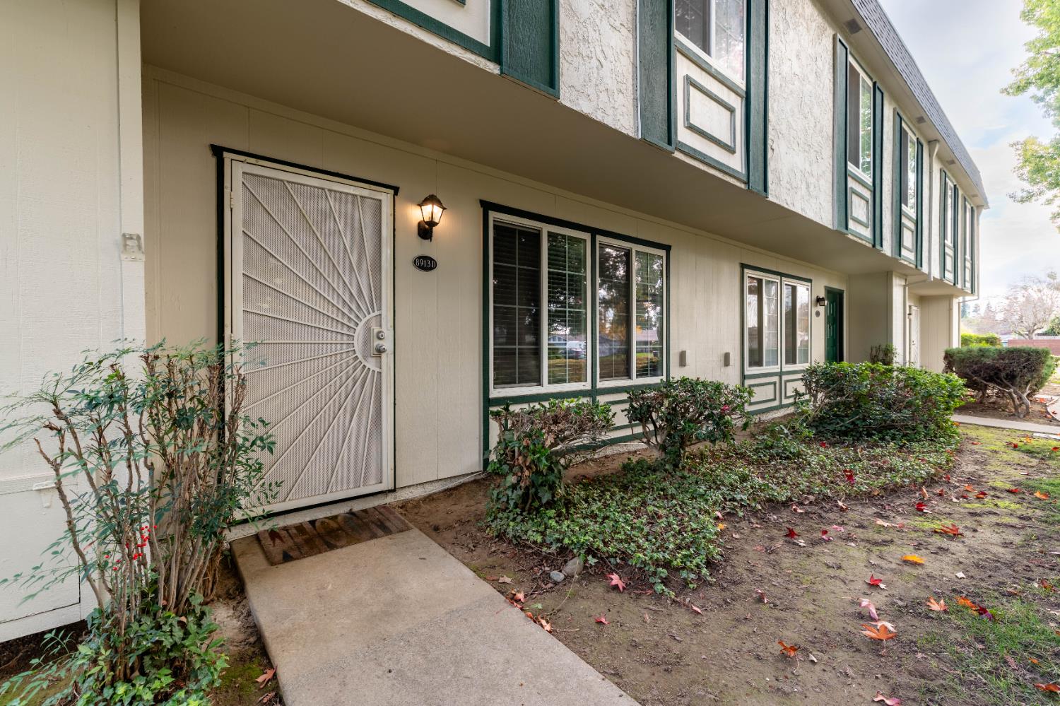 8913 Salmon Falls Drive D