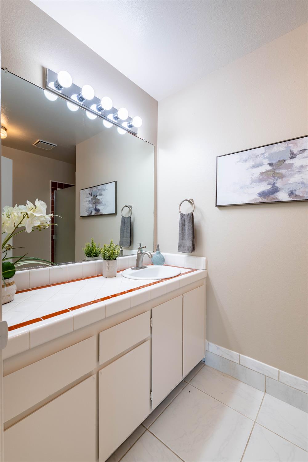 8913 Salmon Falls Drive D